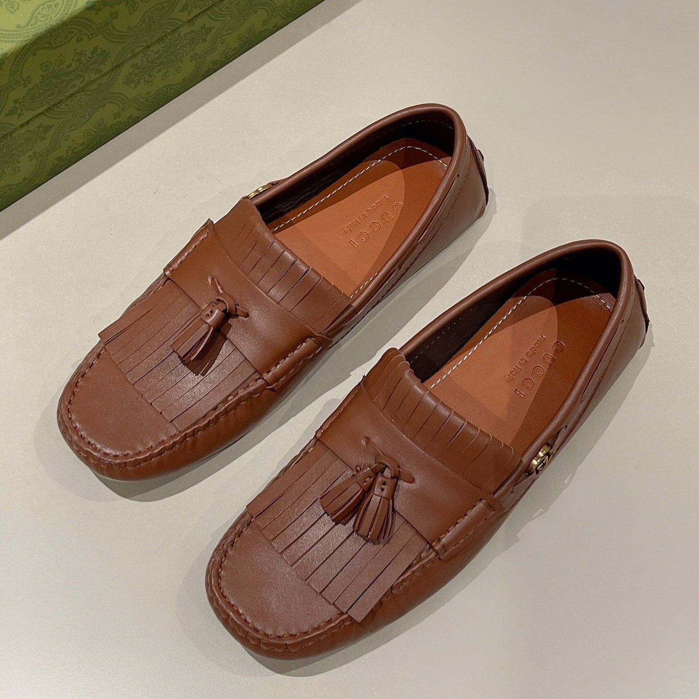 GG Men's Tassel Loafer Brown Calfskin 561802
