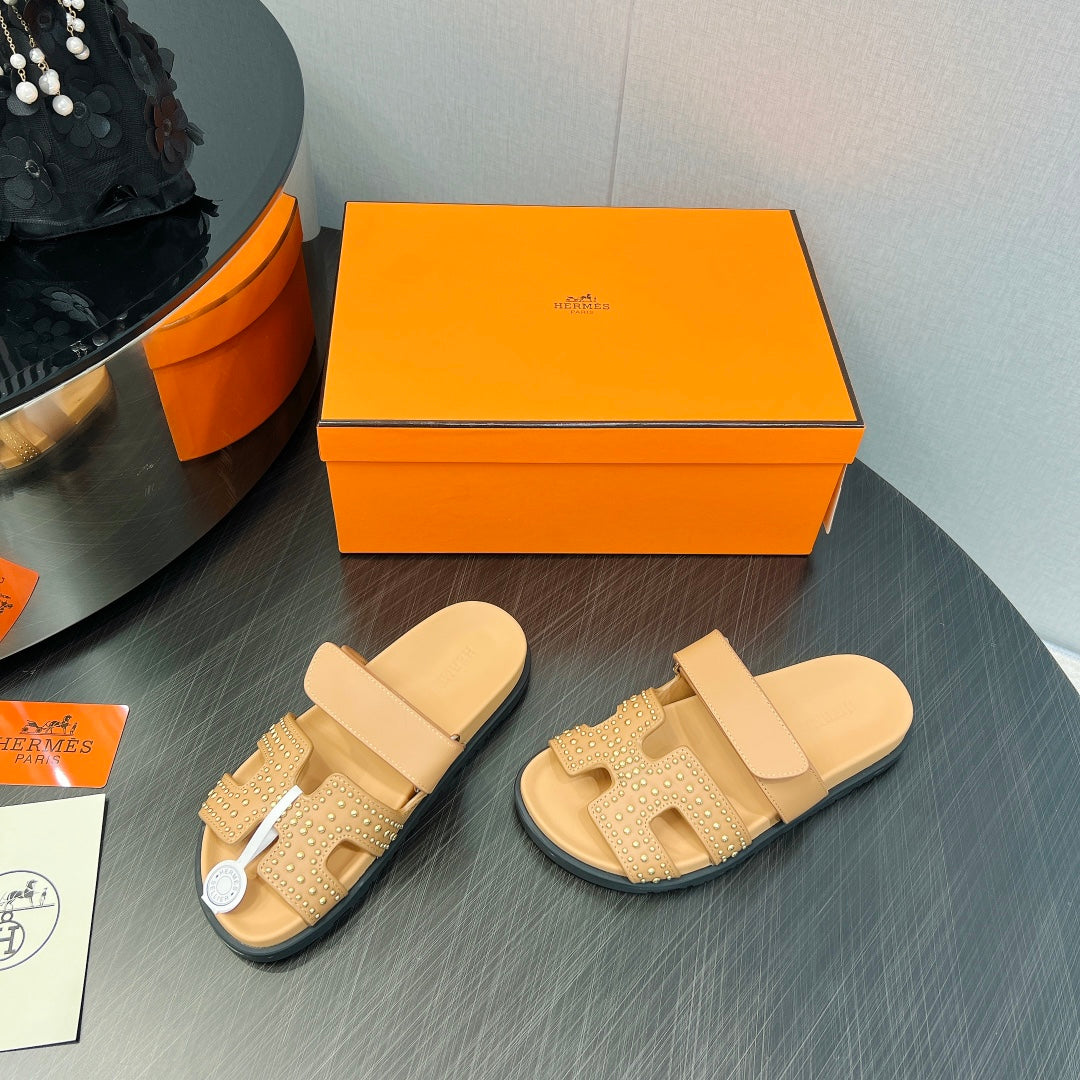 CHYPRE SANDAL LIGHT ORANGE CALFSKIN STYLIZED