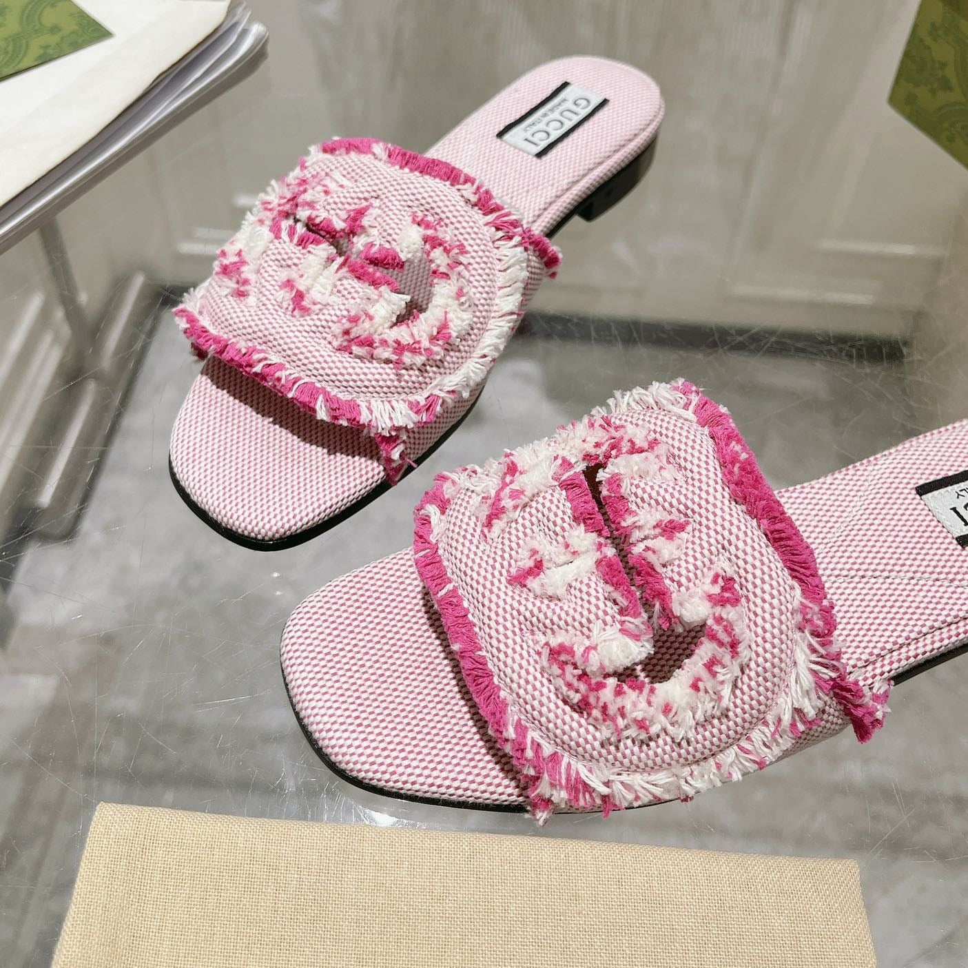 GG  Interlocking double G hollow slippers Neon pink