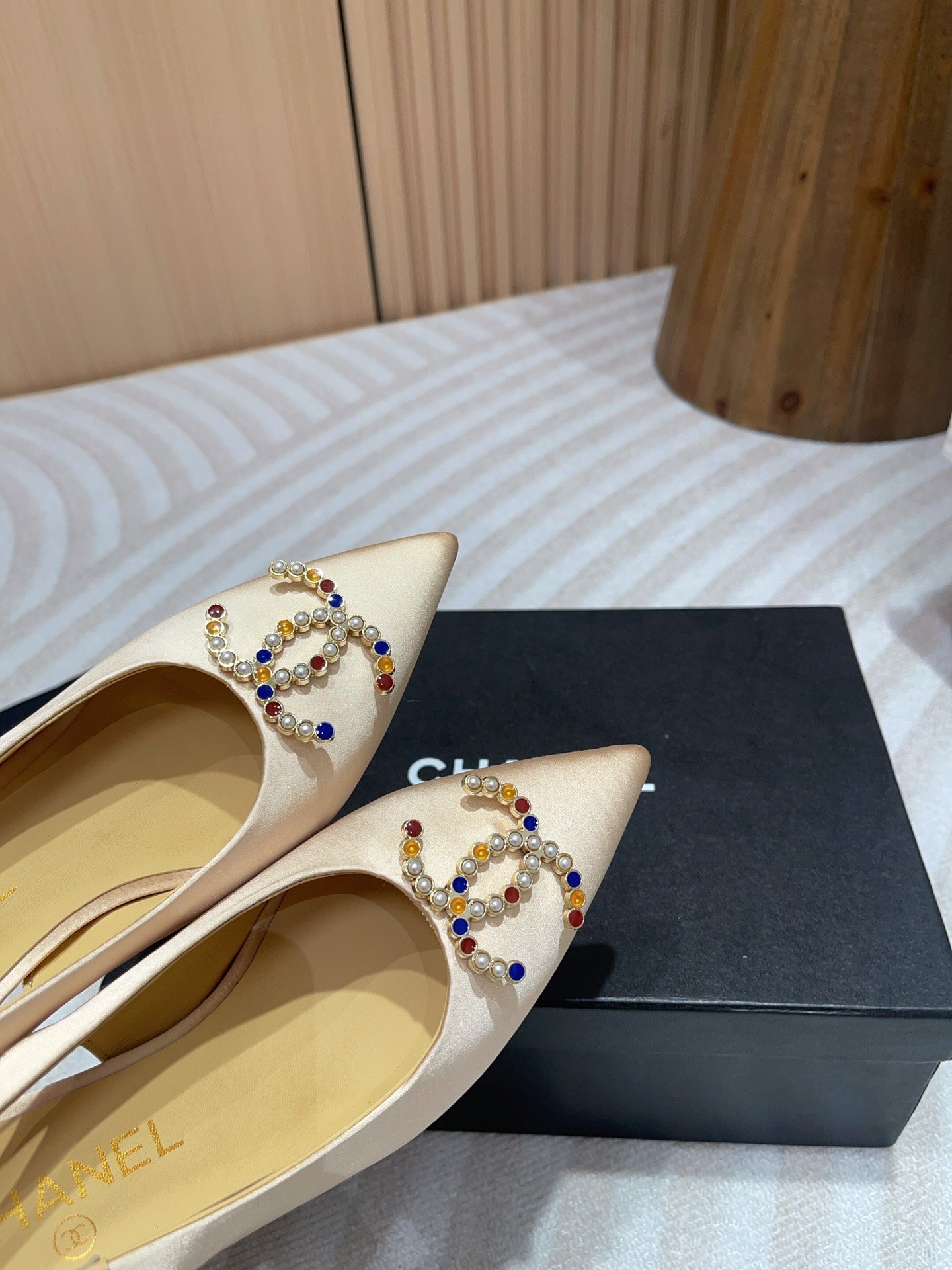 CC HIGH SLINGBACKS BEIGE CREAM SATIN AND LAMBSKIN