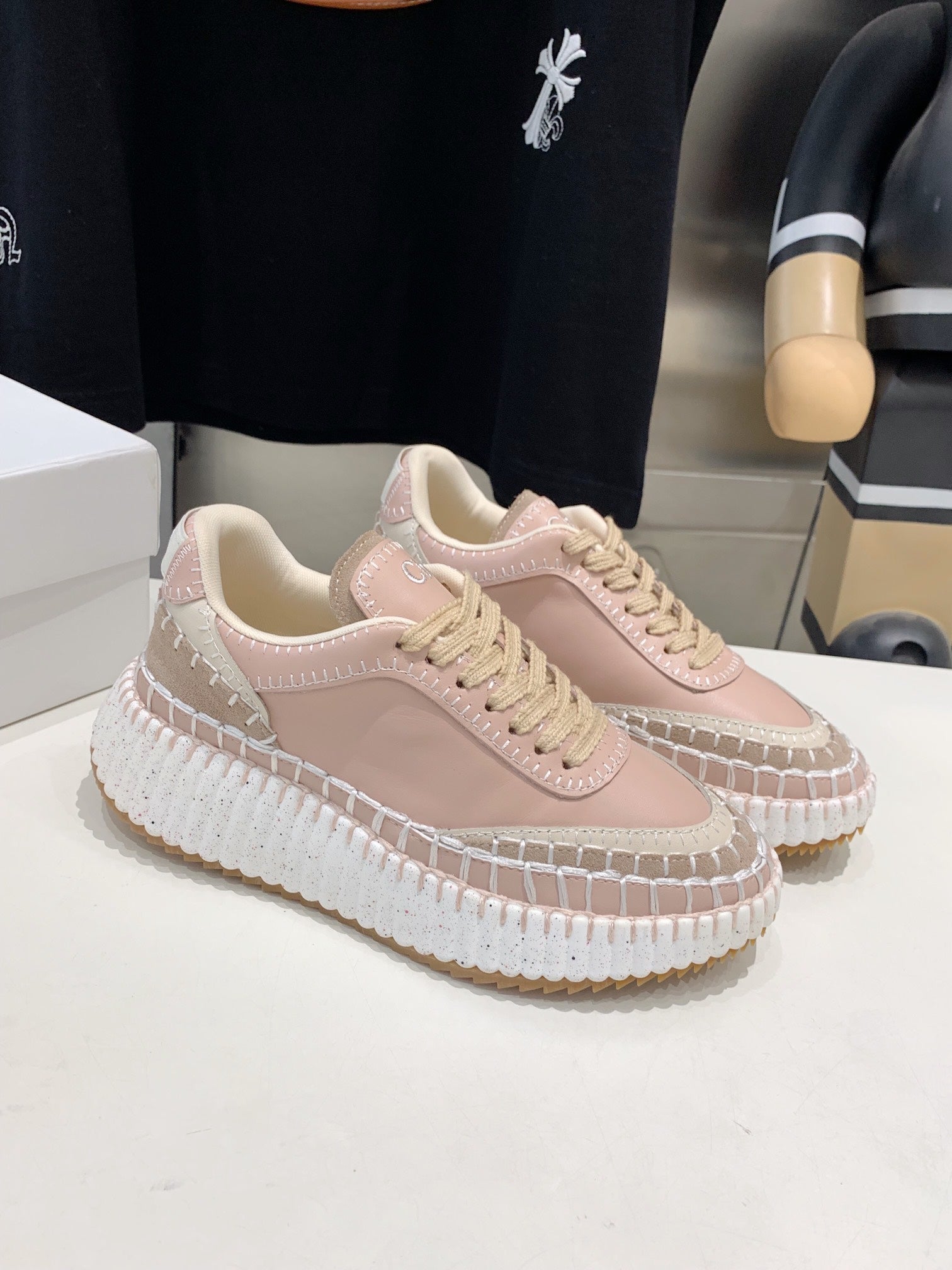 CHLOÃ‰ NAMA SNEAKER 5 CM IN LIGHT PINK CALFSKIN