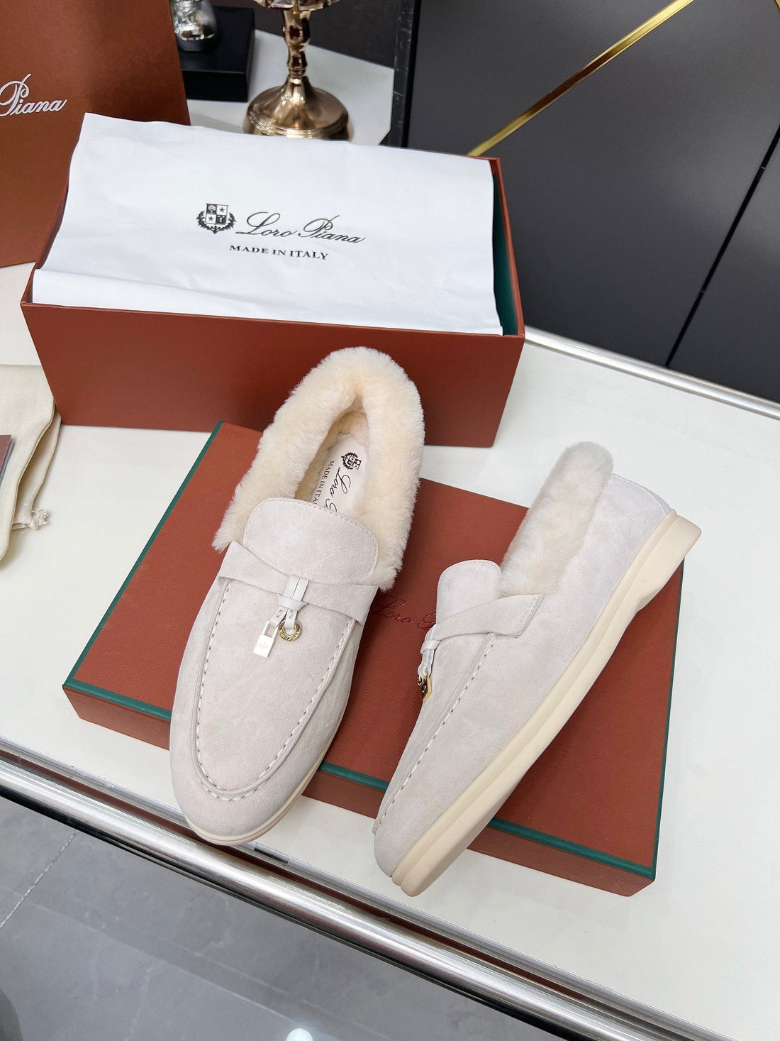 LP Summer Charm Walk Loafer Cream Suede Lamb Fur