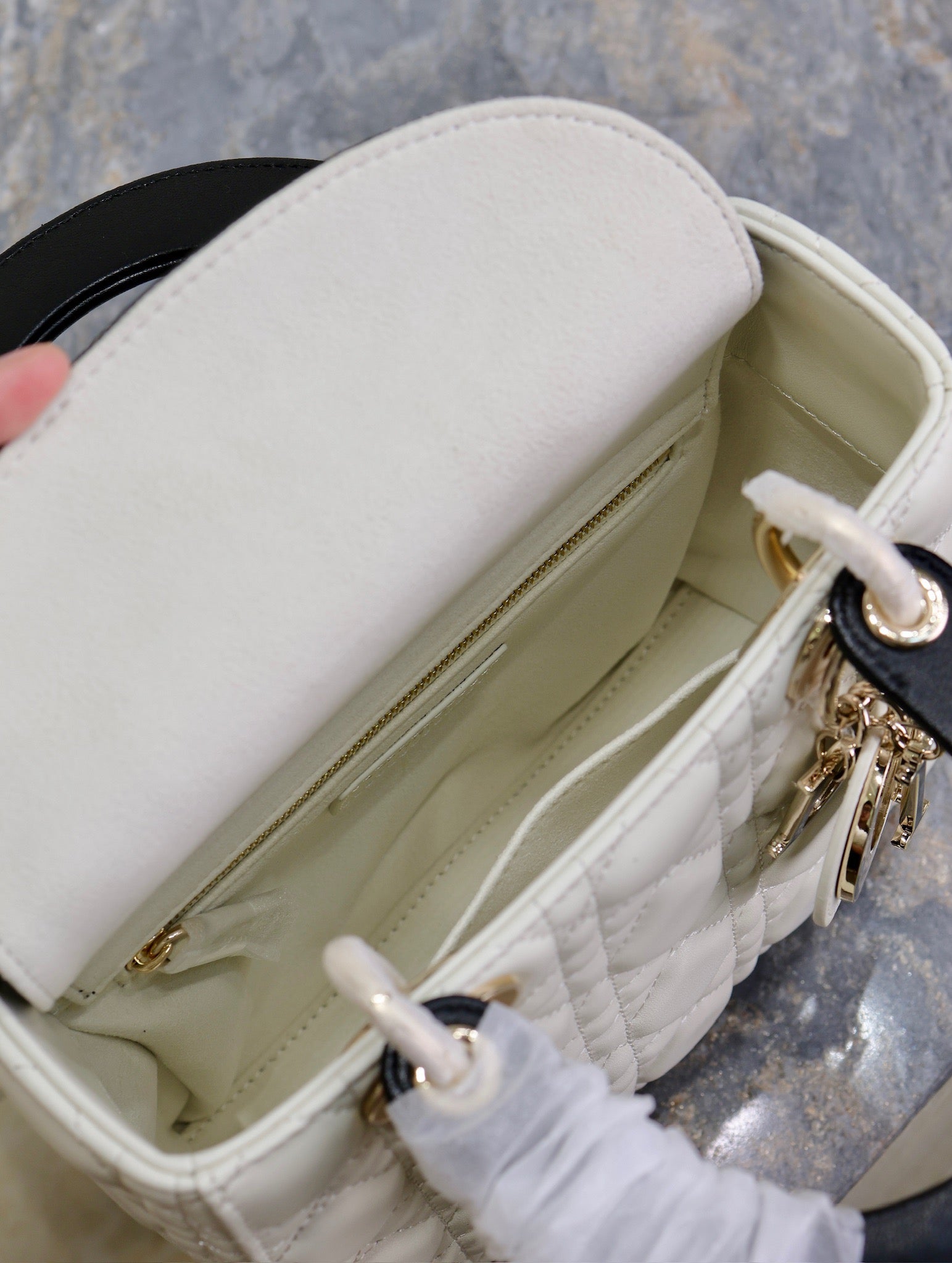 Lady Bag 17cm White Black Lambksin