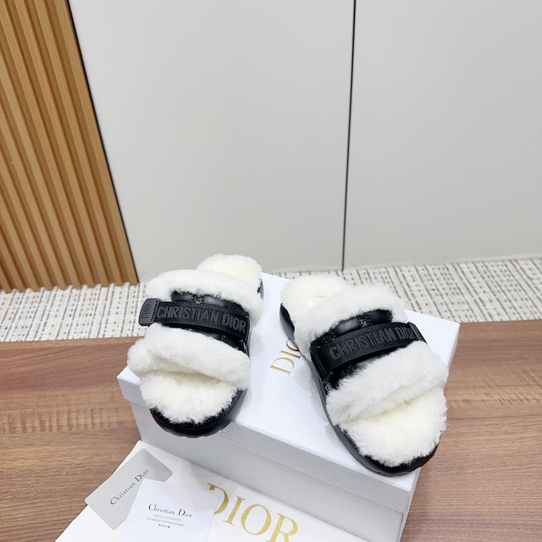 CD Dioriviera Dio(r)evolution Slide Black White Quilted Fleece Lining And Lambskin