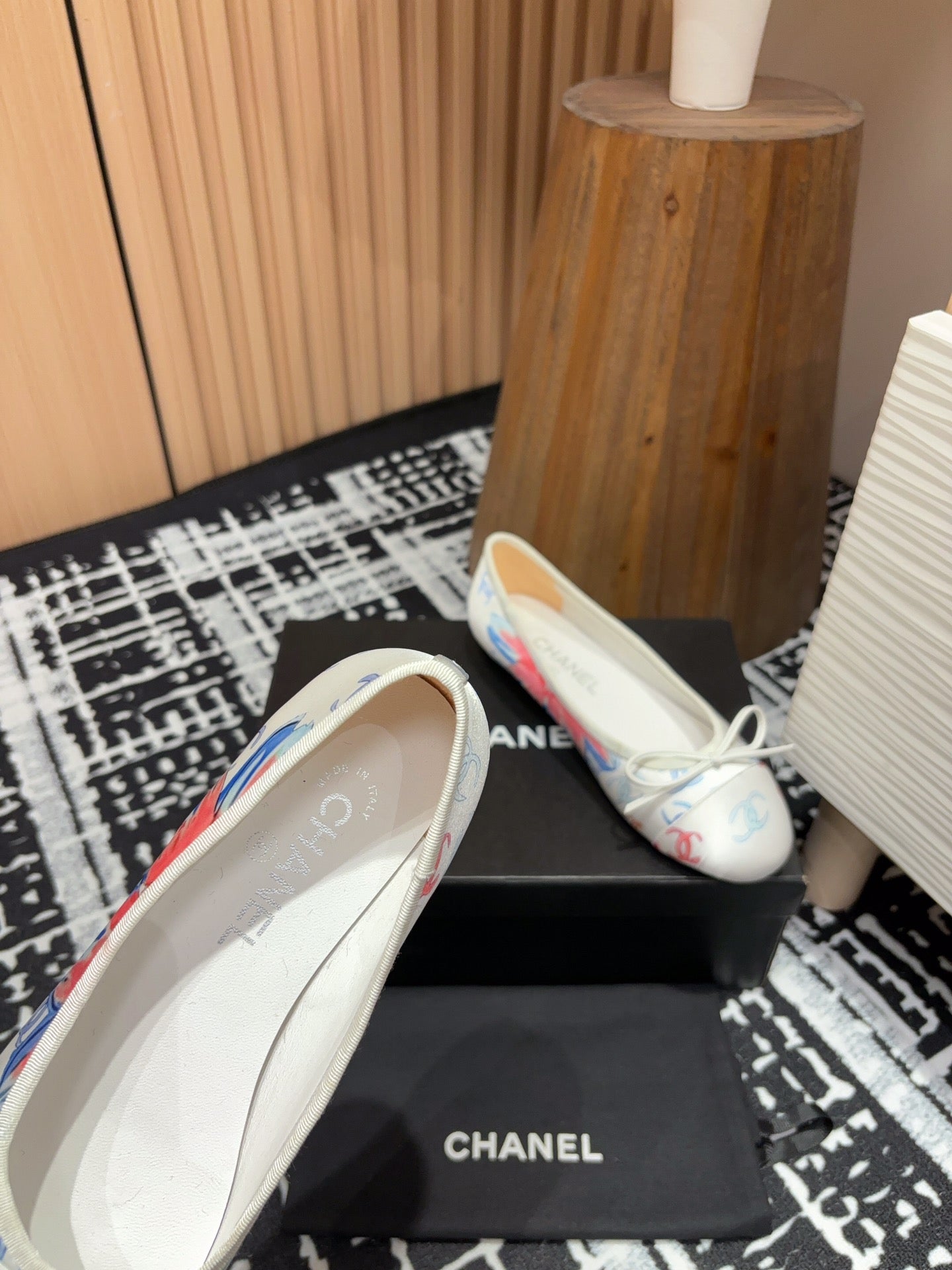 CC Ballet Flats White Silk Flowers And Lambskin