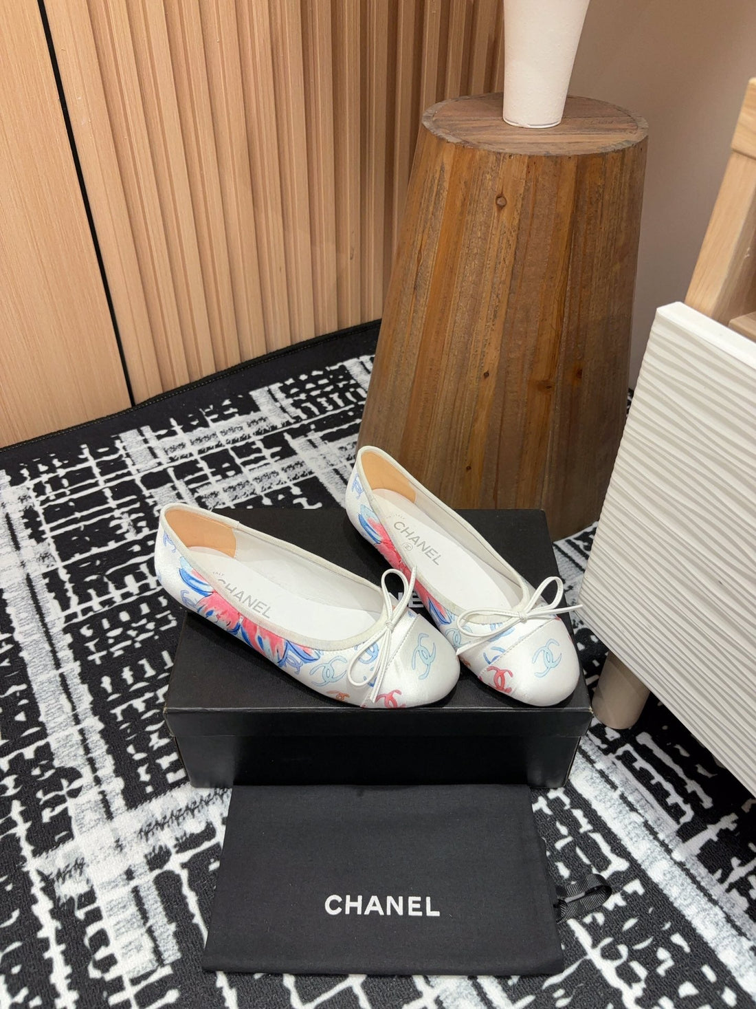 CC Ballet Flats White Silk Flowers And Lambskin