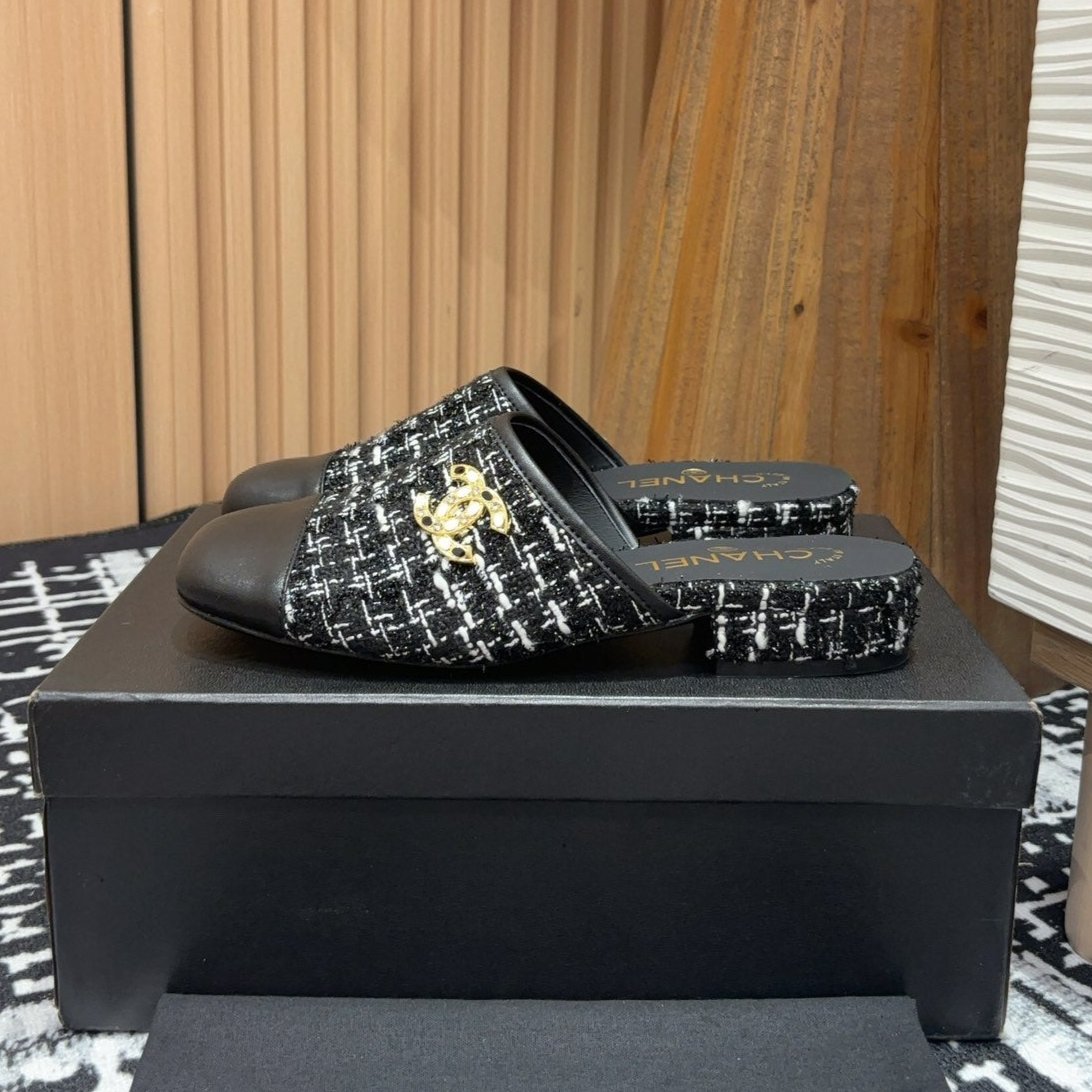 CC Mule 30mm In Black Mix White Wool Tweed And Lambskin