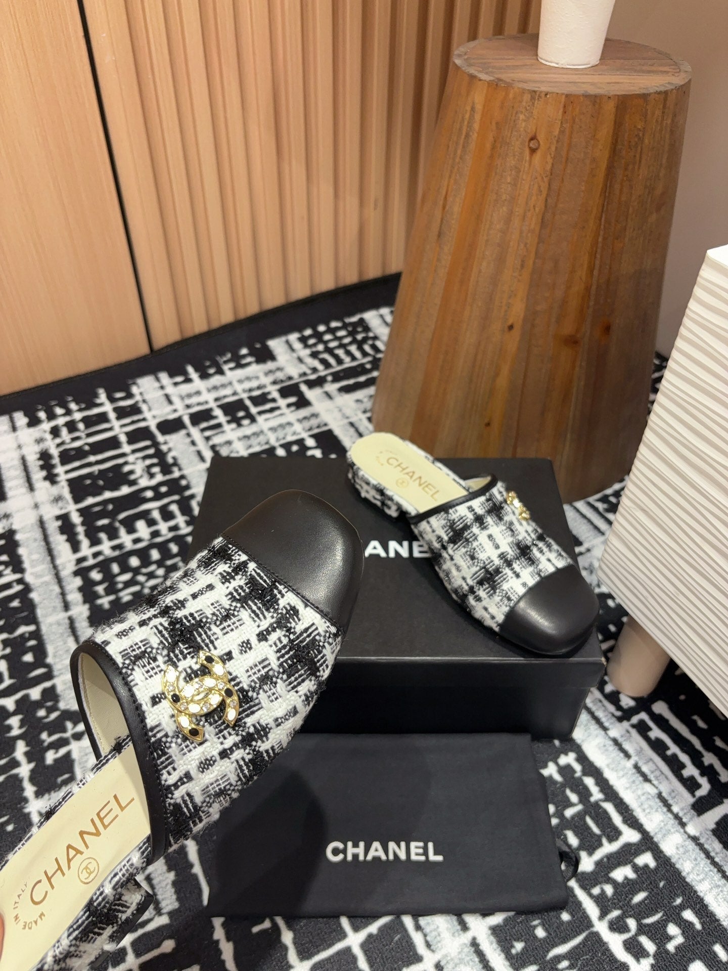 CC Mule 30mm In White Mix Black Wool Tweed And Lambskin