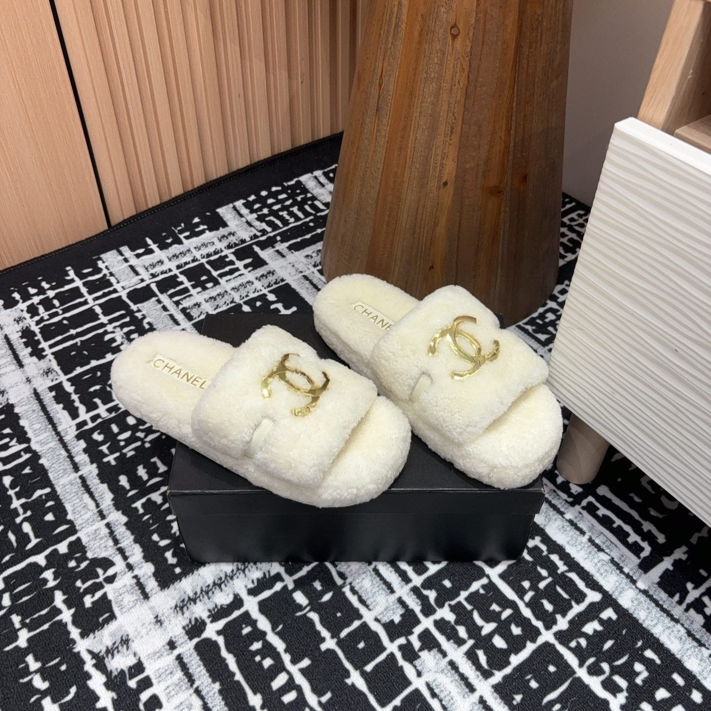 CC Slippers White Wool Fleece