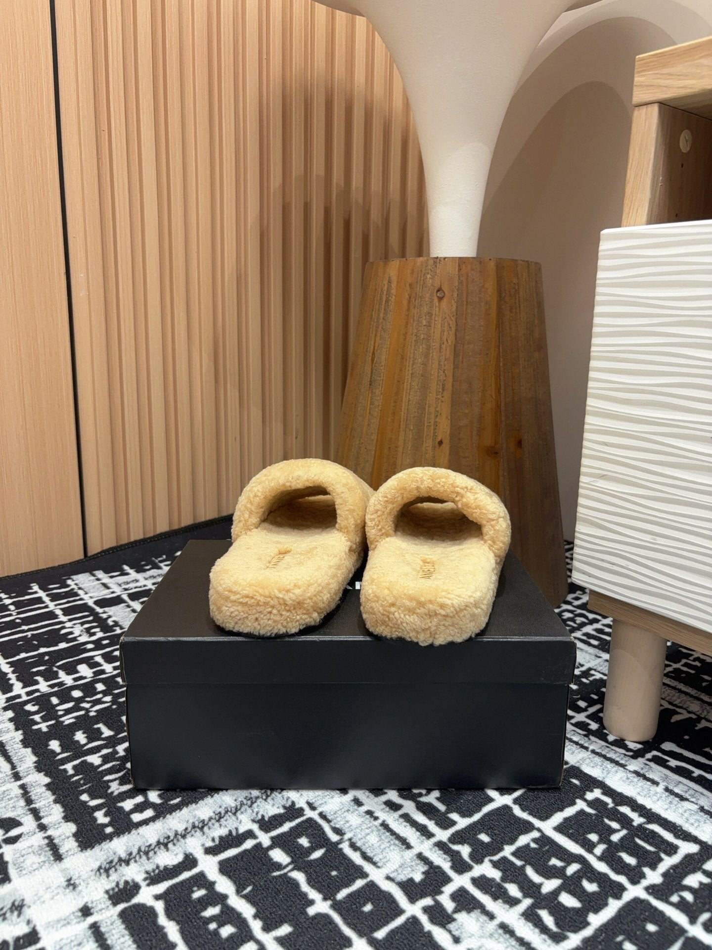 CC Slippers Beige Wool Fleece