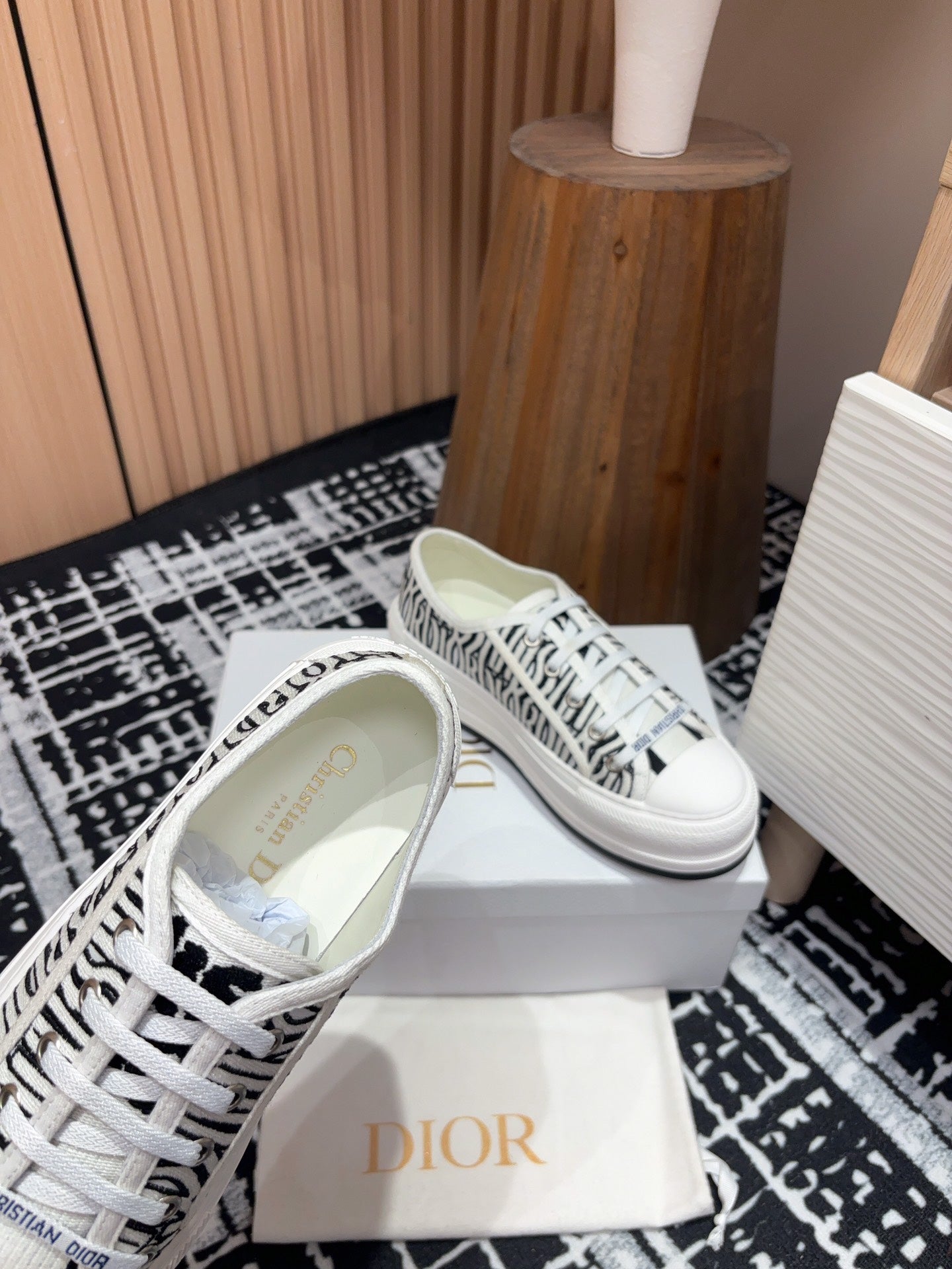 CD Walk'n'Dior Platform Sneaker Black Miss Canvas