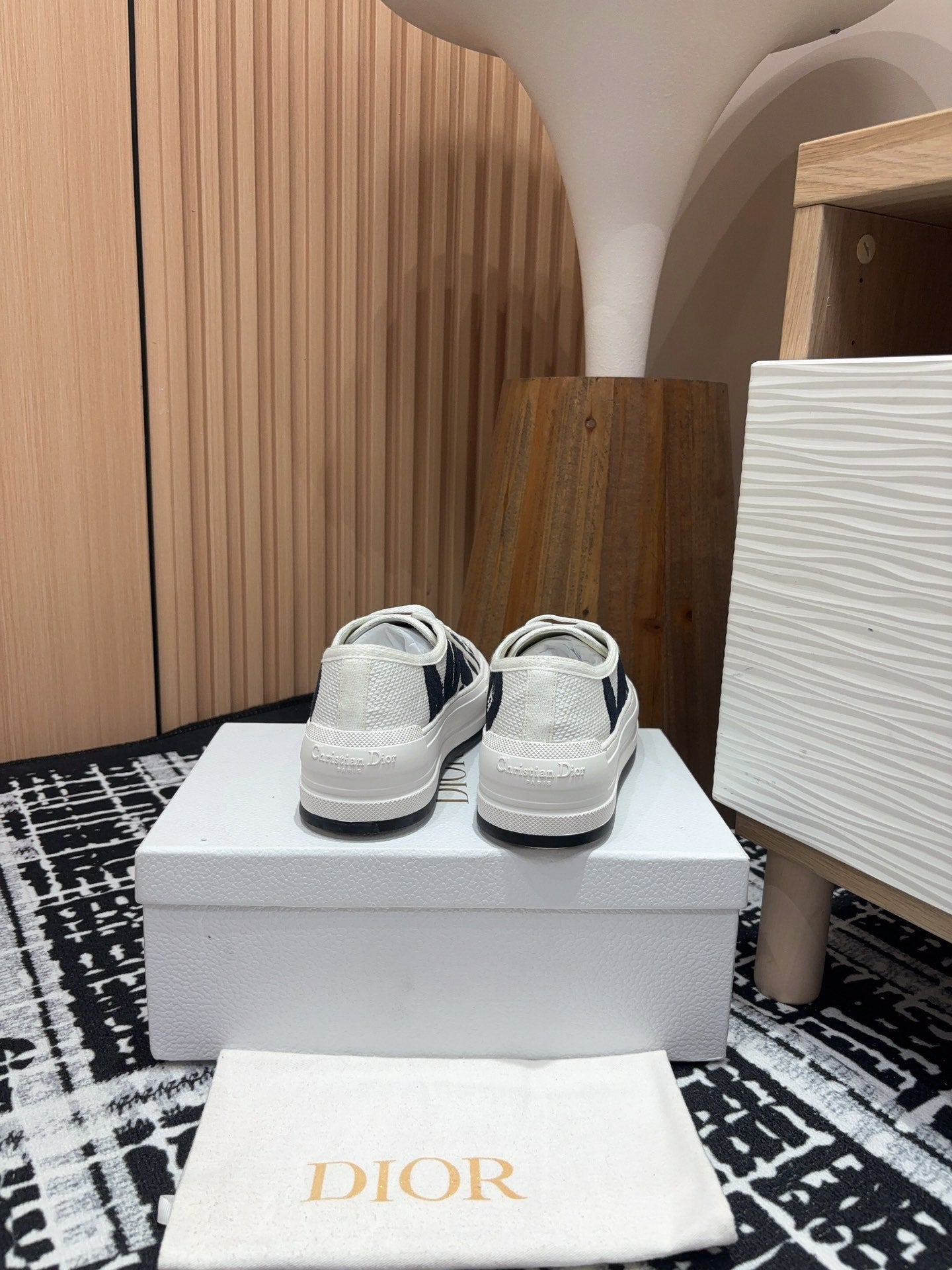 CD Walk'n'Dior Platform Sneaker Black White Miss Canvas