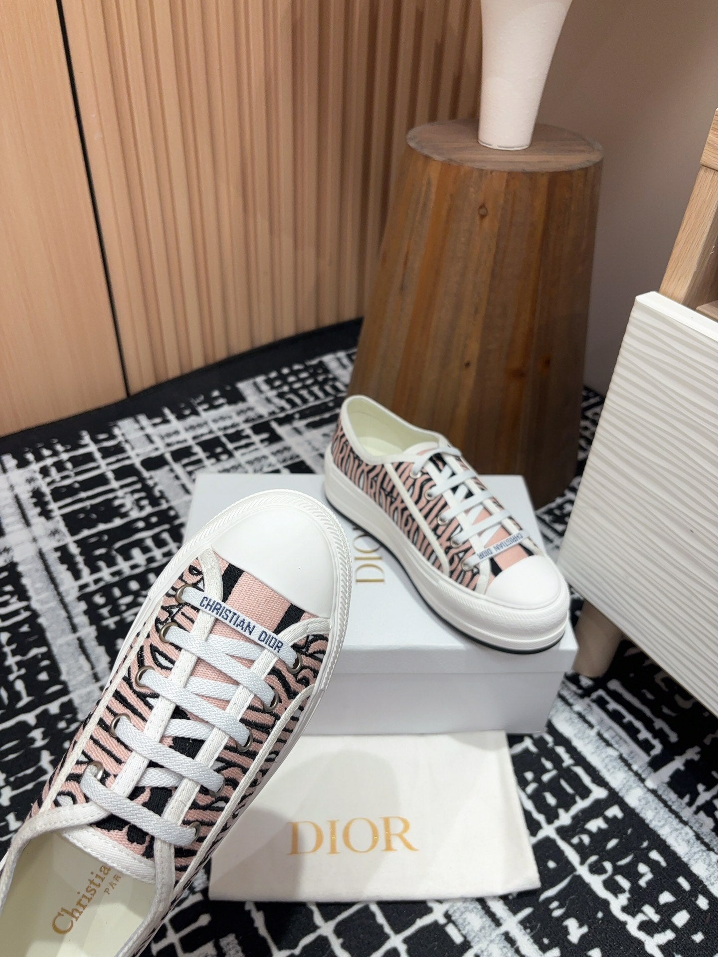 CD Walk'n'Dior Platform Sneaker Pale Pink Miss Canvas