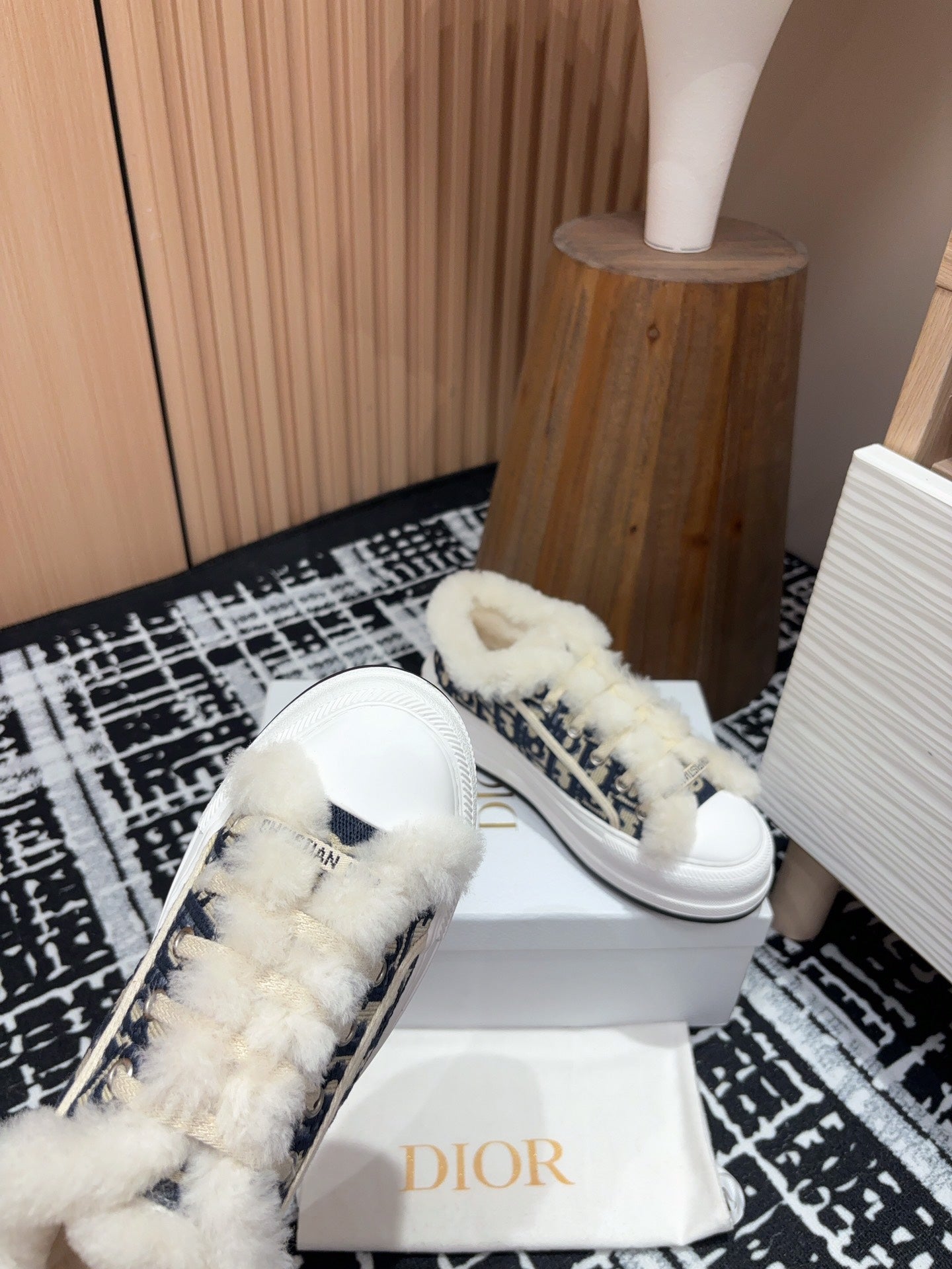 CD Walk'n'Dior Platform Sneaker Black Mix charcoal Blue Oblique Jacquard And Fleece Lining