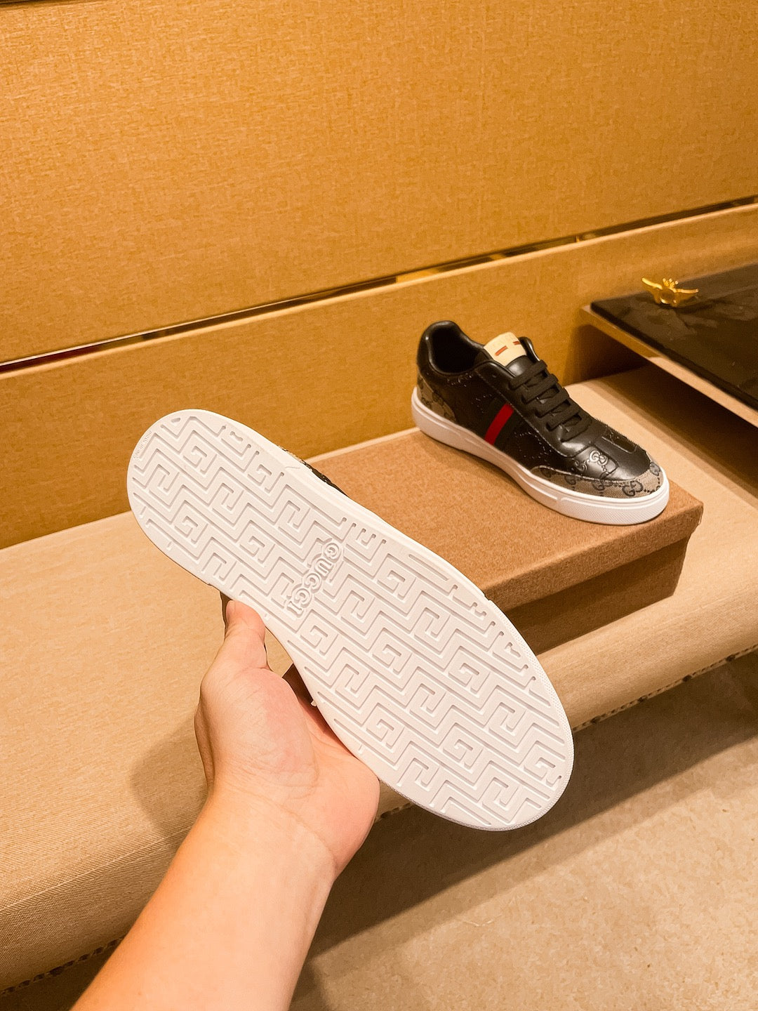 GG Men's ACE Sneaker Black Cowhide Canvas 473312