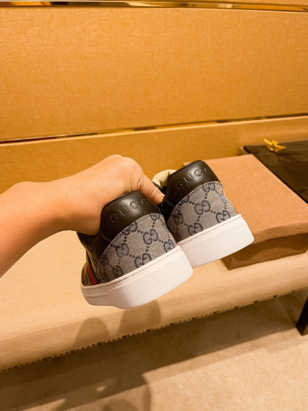 GG Men's ACE Sneaker Black Cowhide Canvas 473312