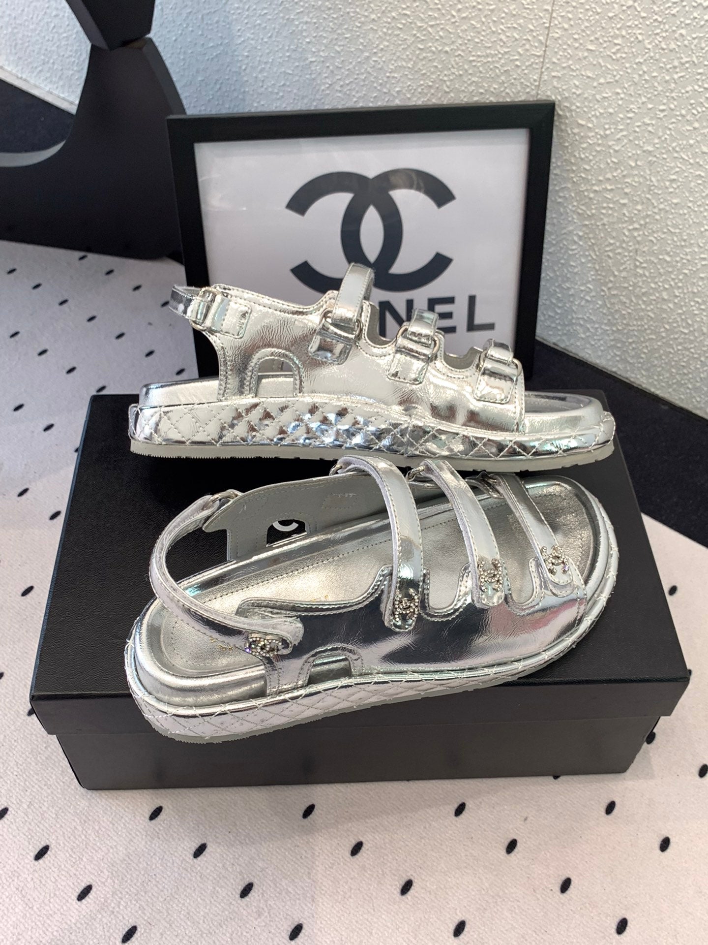 CC Sandals In Silver Lambskin 147001