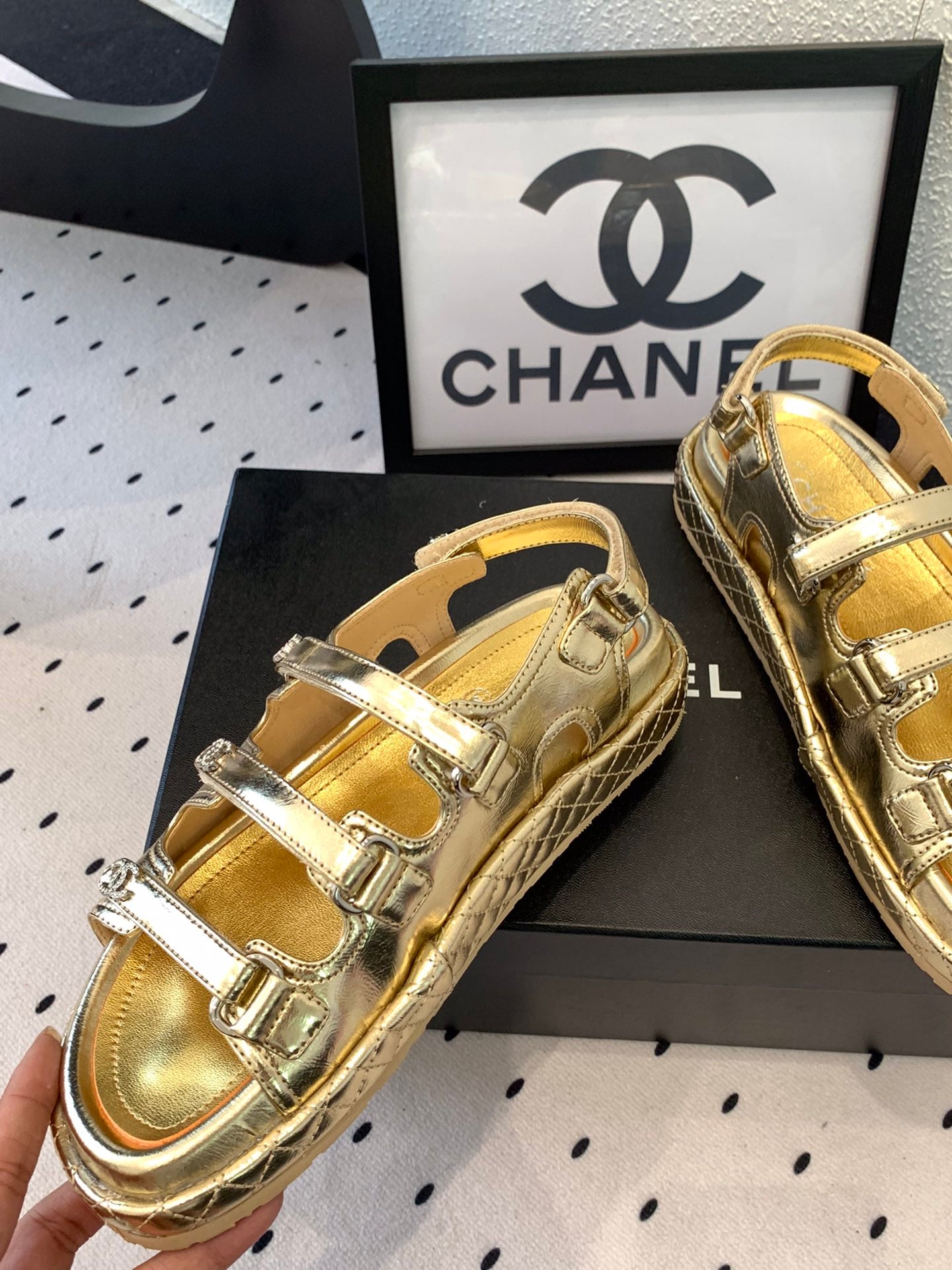 CC Sandals In Gold Lambskin 147002