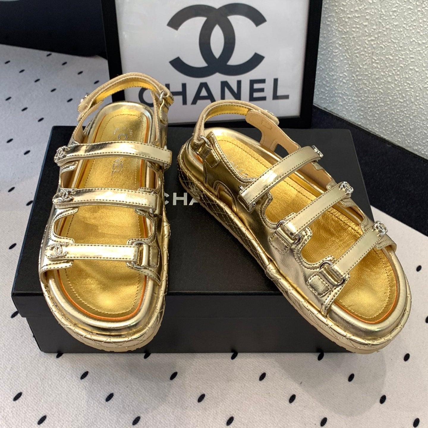 CC Sandals In Gold Lambskin 147002
