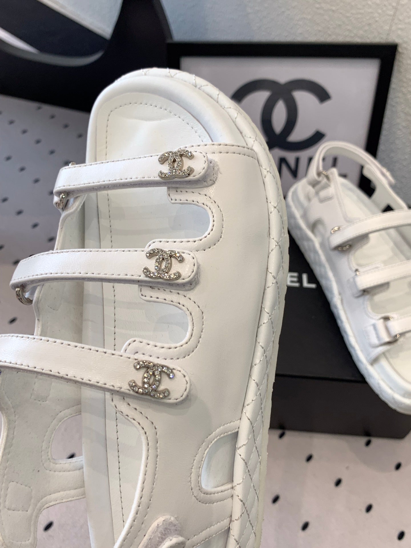 CC Sandals In White Lambskin 147003