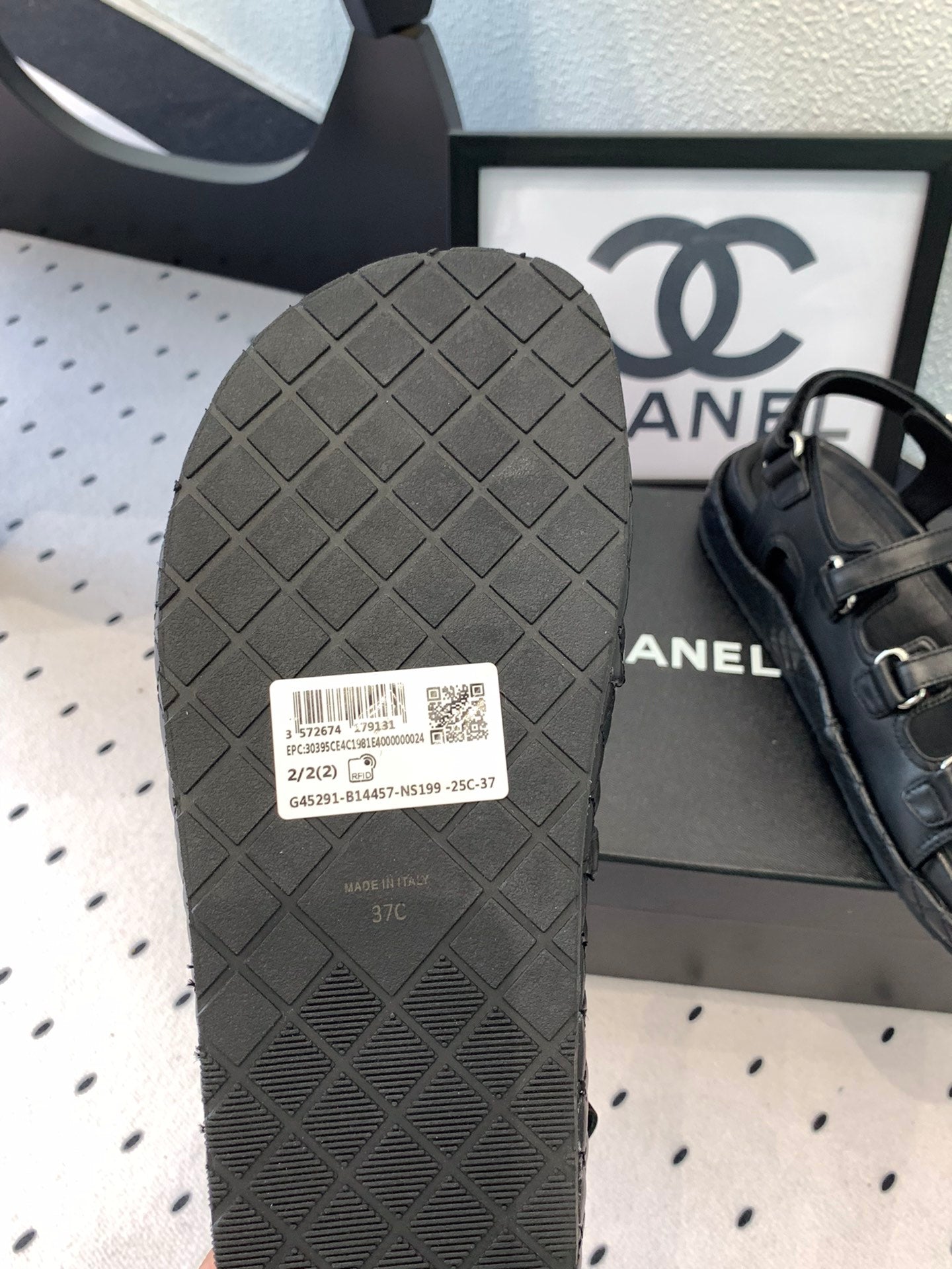 CC Sandals In Black Lambskin 147004