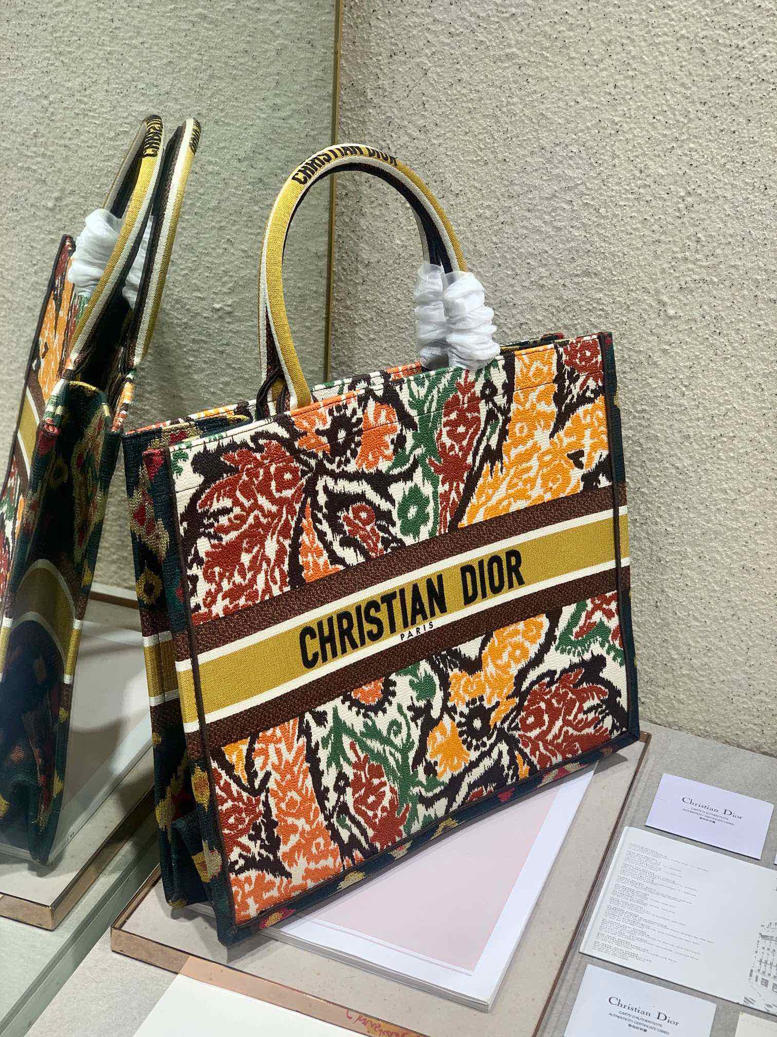 CD Yellow Five-color Flower  Book Tote 42cm Bag Canvas 336579