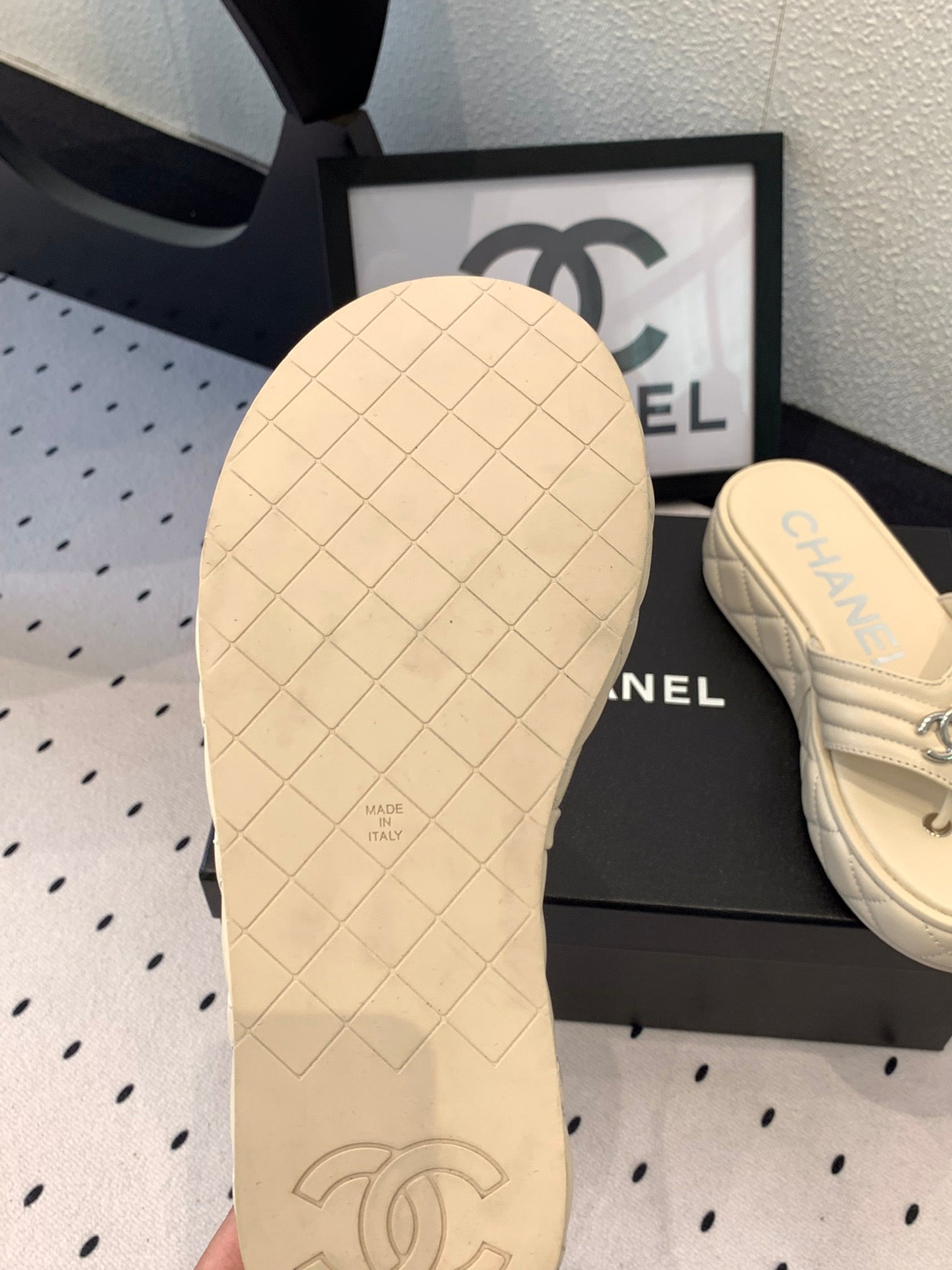 CC Thong Slippers In Ivory White Lambskin 147047