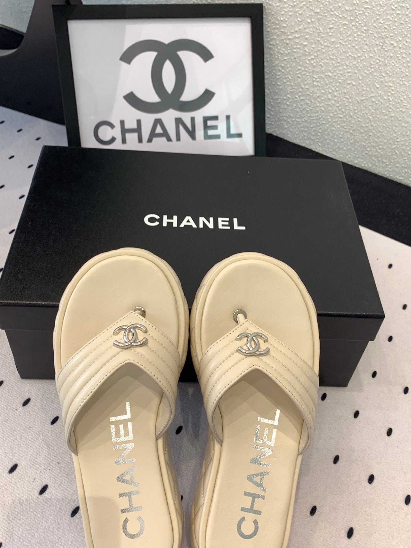 CC Thong Slippers In Ivory White Lambskin 147047