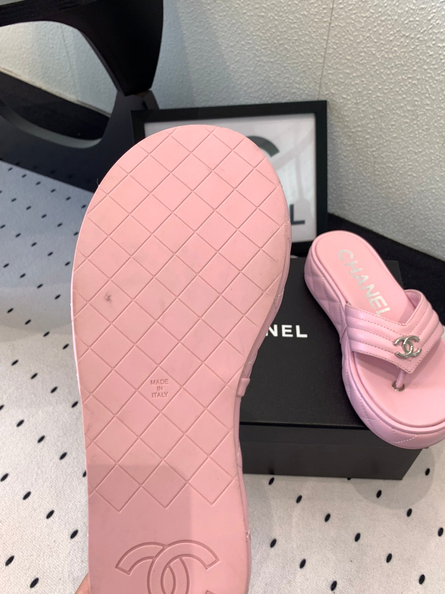 CC Thong Slippers In Pink Lambskin 147049