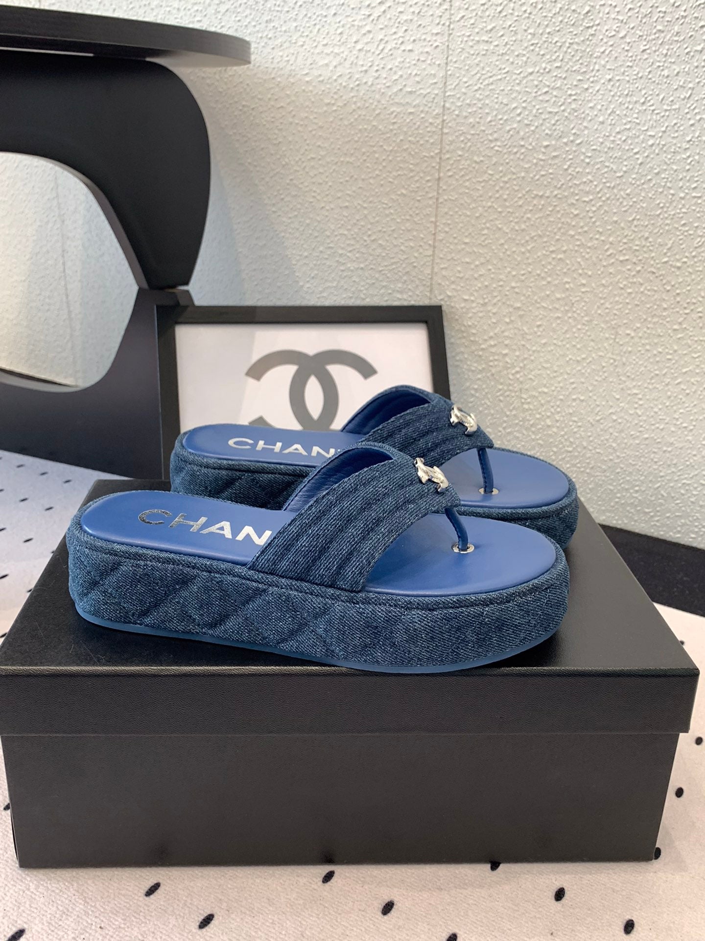 CC Thong Slippers In Navy Blue Denim Fabric 147052