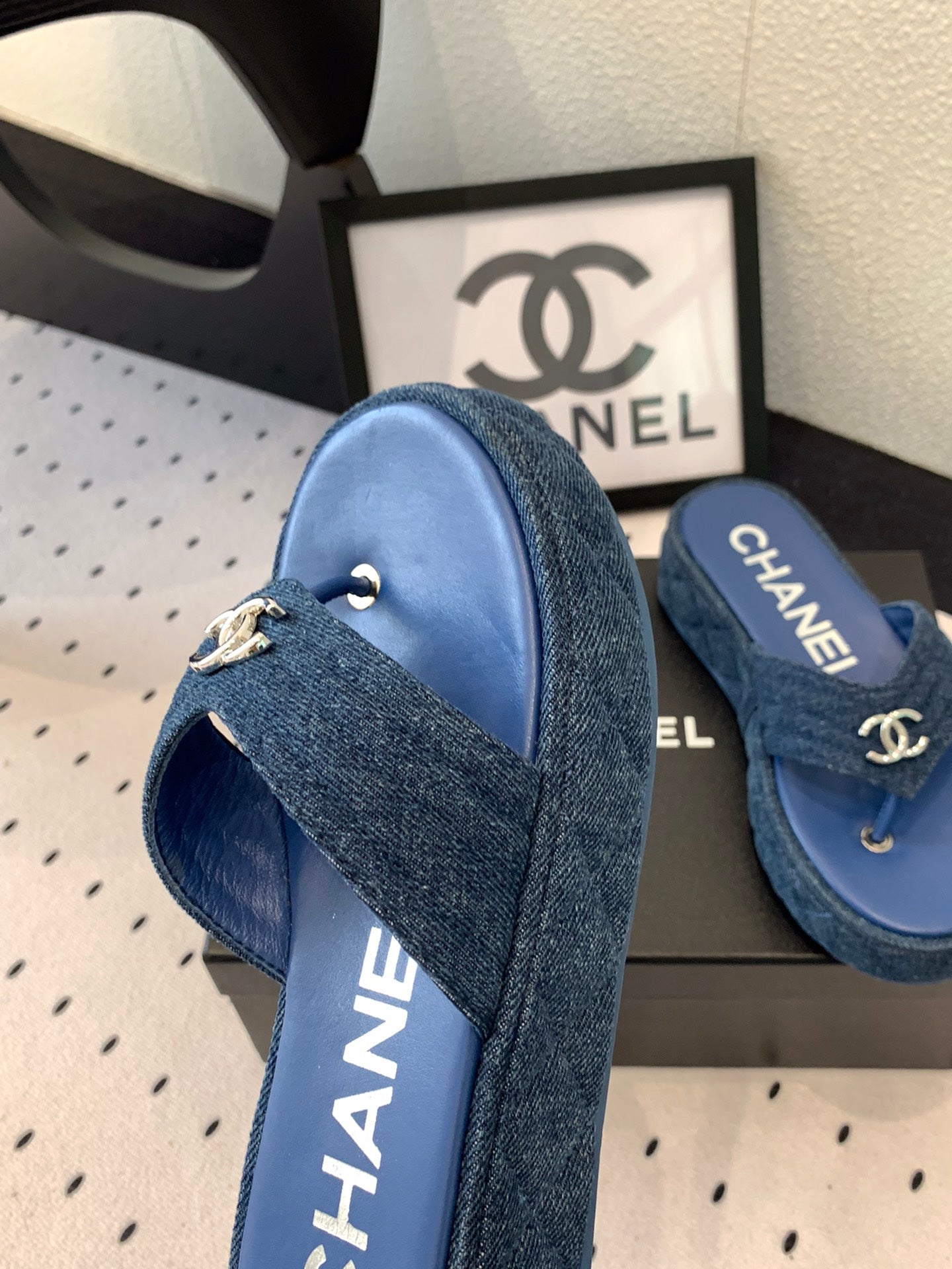 CC Thong Slippers In Navy Blue Denim Fabric 147052