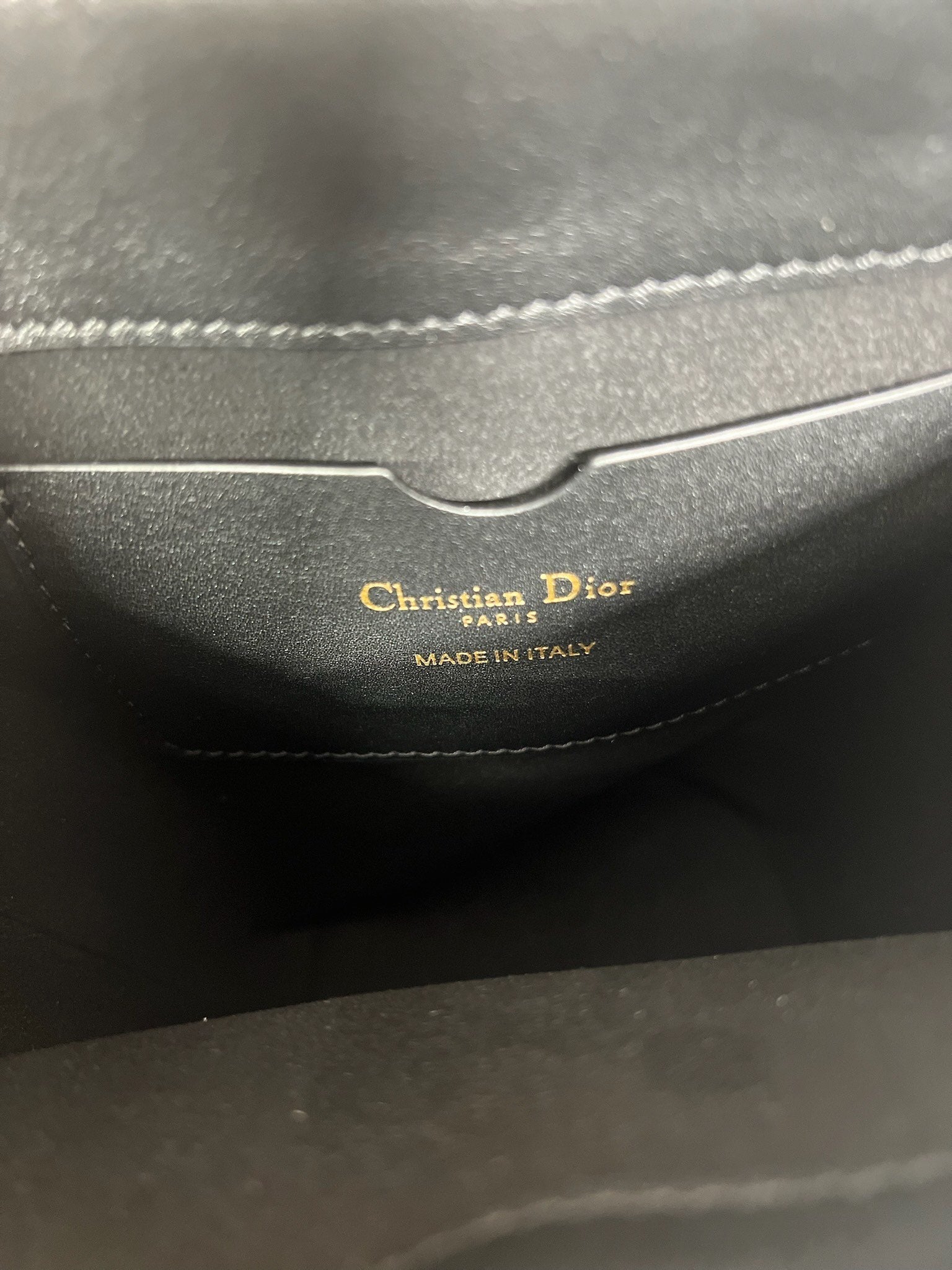CD  Montaigne Large Chain Bucket Bag Black Calfskin 336800