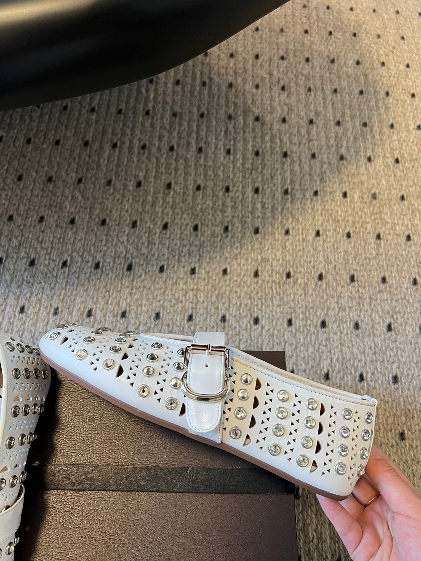Alaia 25 Vienne With Strass Ballet Flats White Lambskin 303721