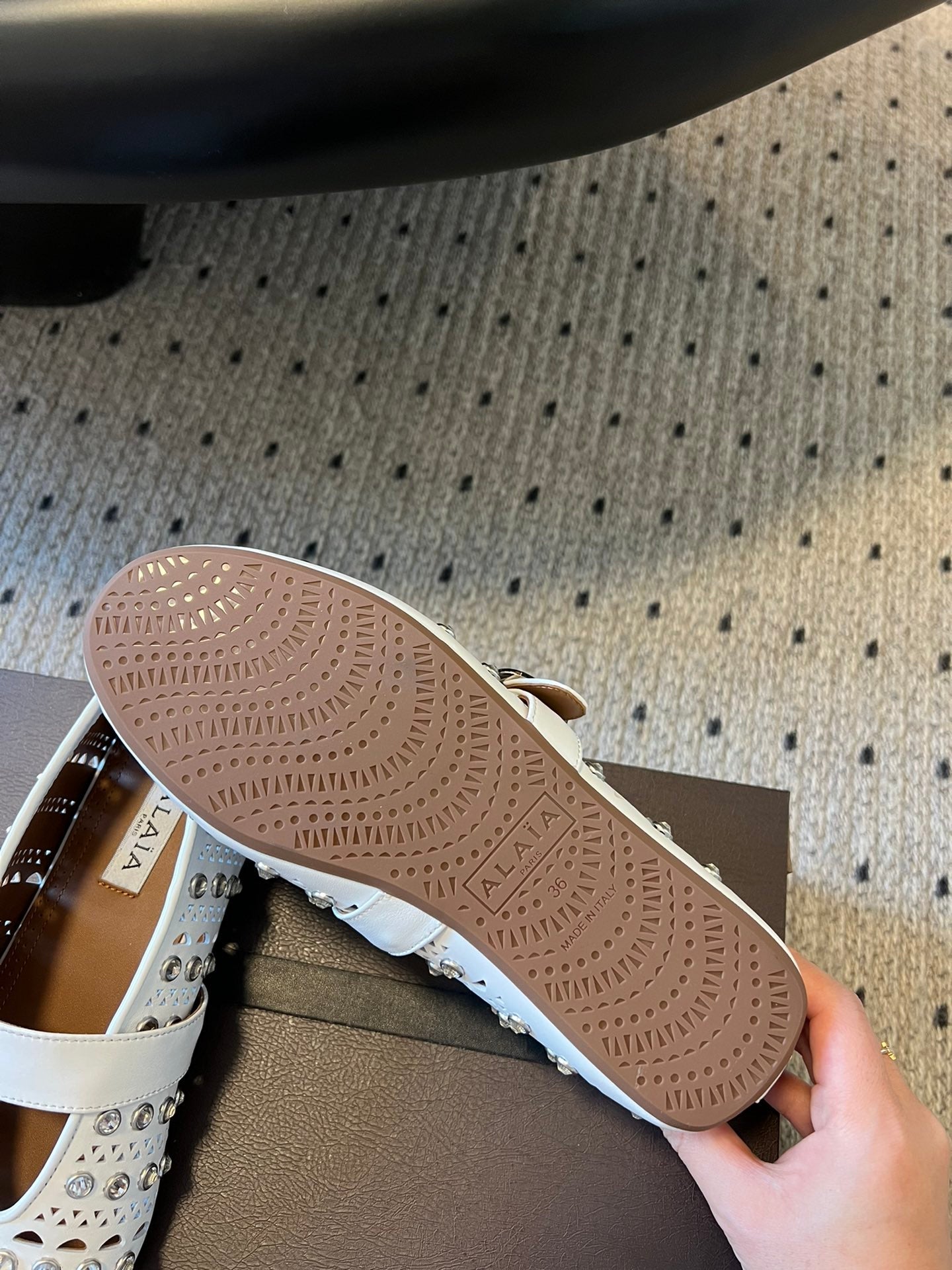 Alaia 25 Vienne With Strass Ballet Flats White Lambskin 303721