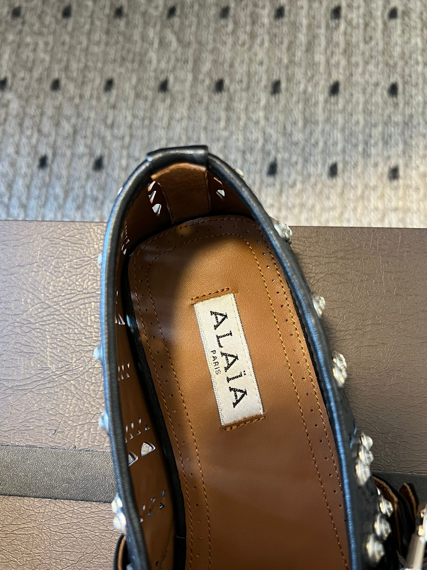 Alaia 25 Vienne With Strass Ballet Flats Black Lambskin 303722