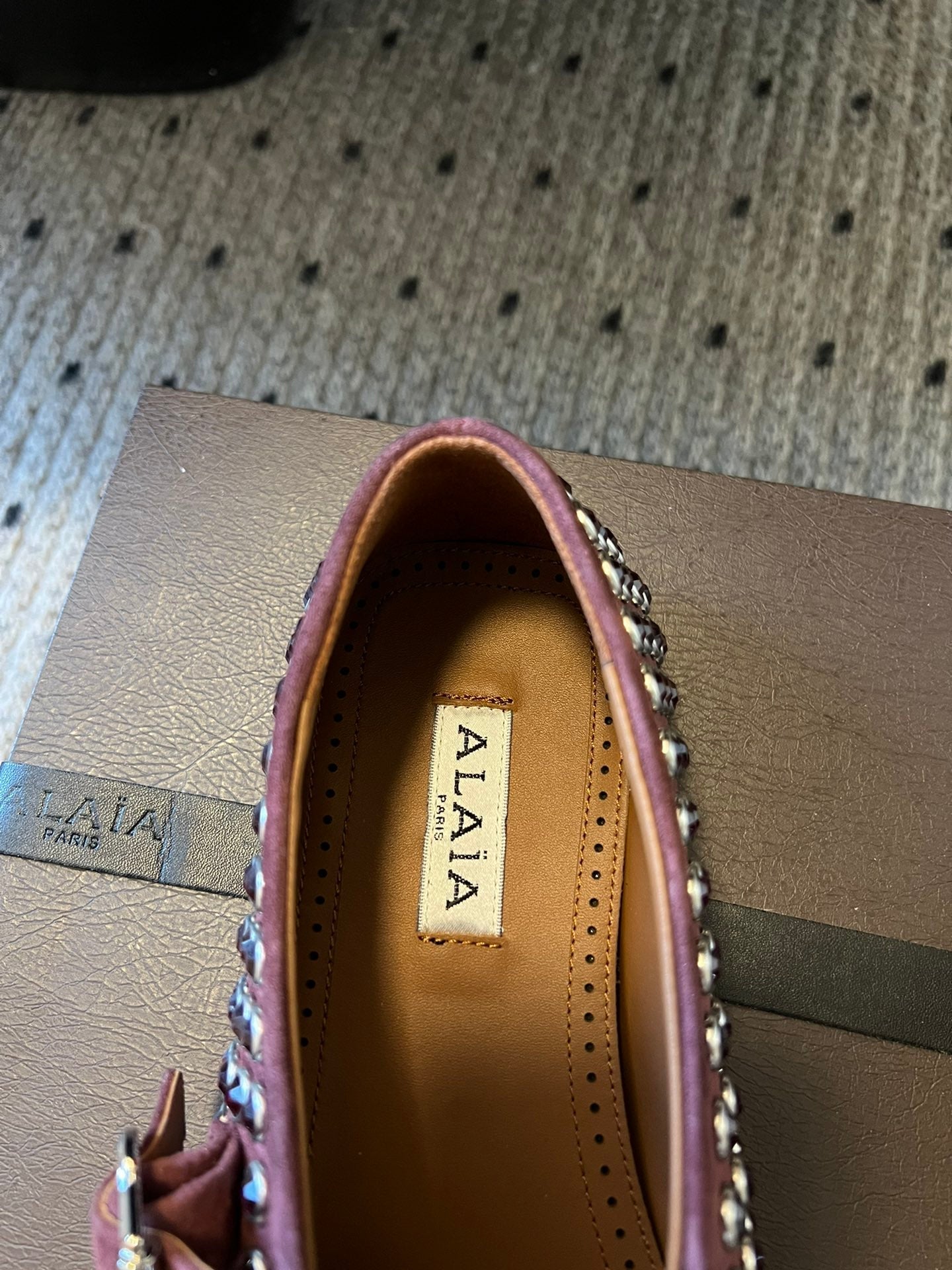 Alaia 25 Strass Ballet Flats Garnet Red Suede Goatskin 303725