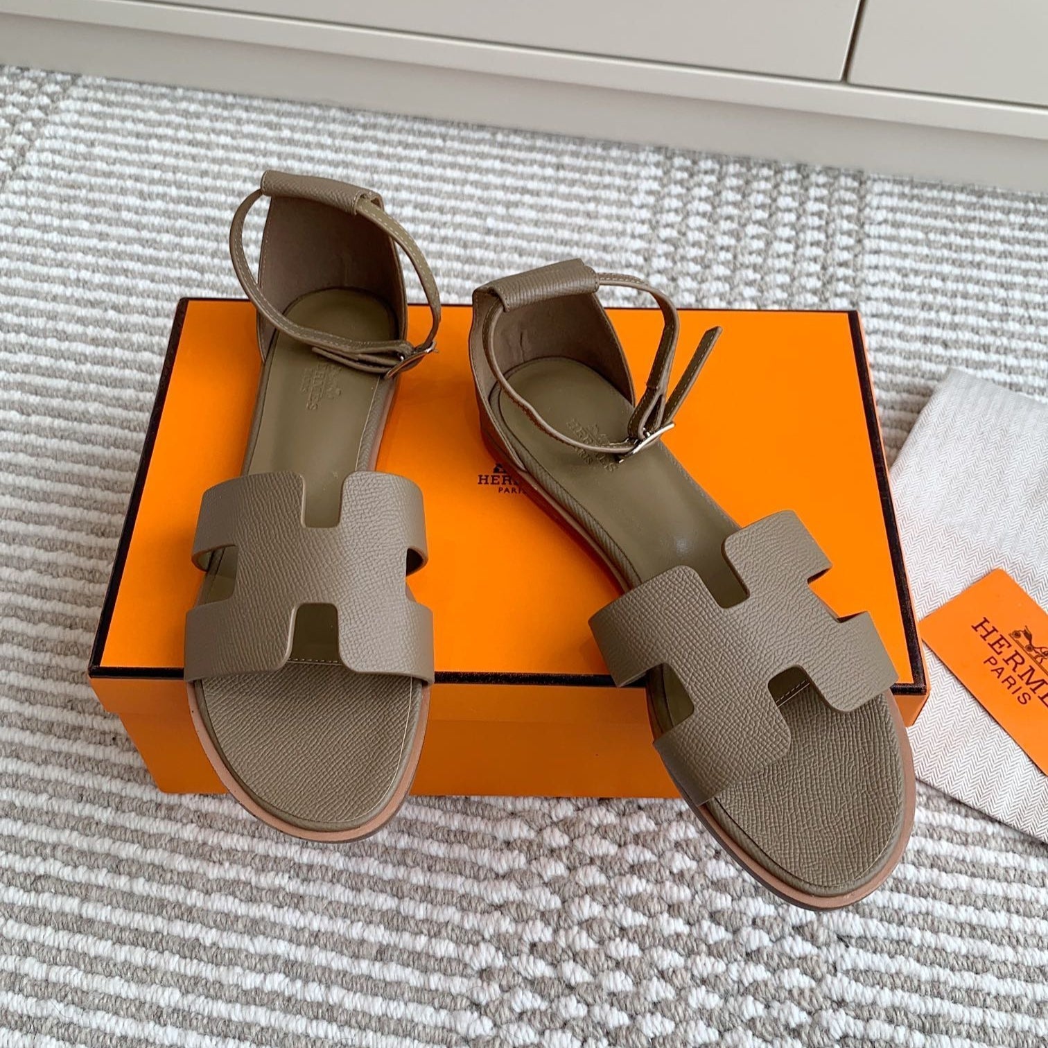 HM 25 Santorini Etoupe Epsom Leather Calfskin