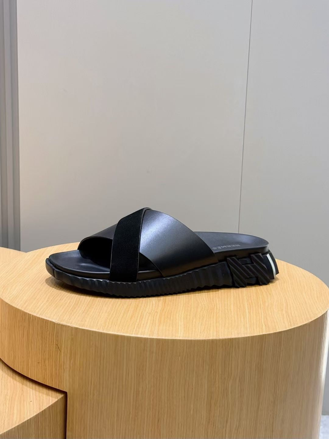 HM Men's Infra Slide Black Cowhide Suede 600000