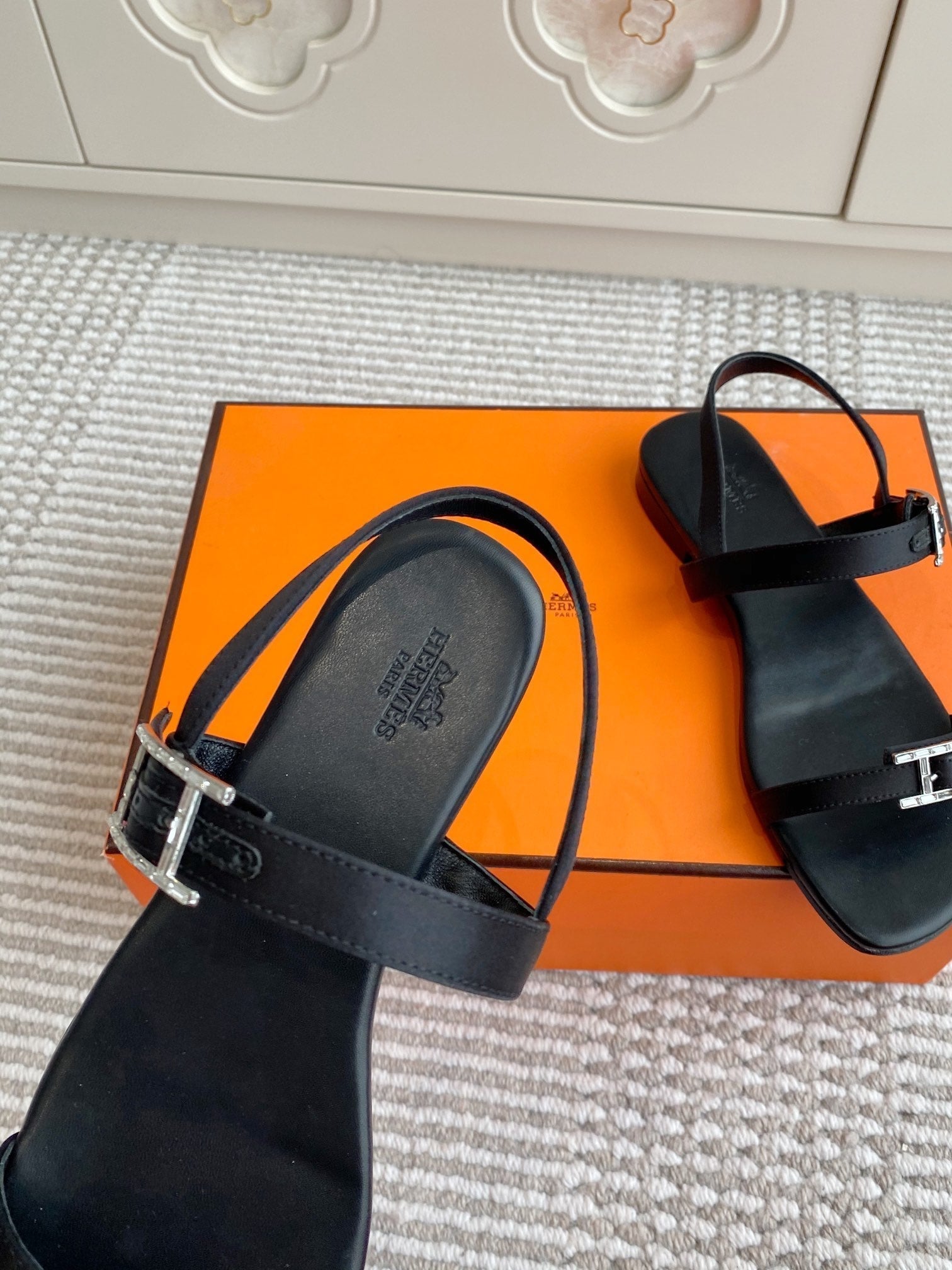 HM Cristal Sandals Black Calfskin 291448