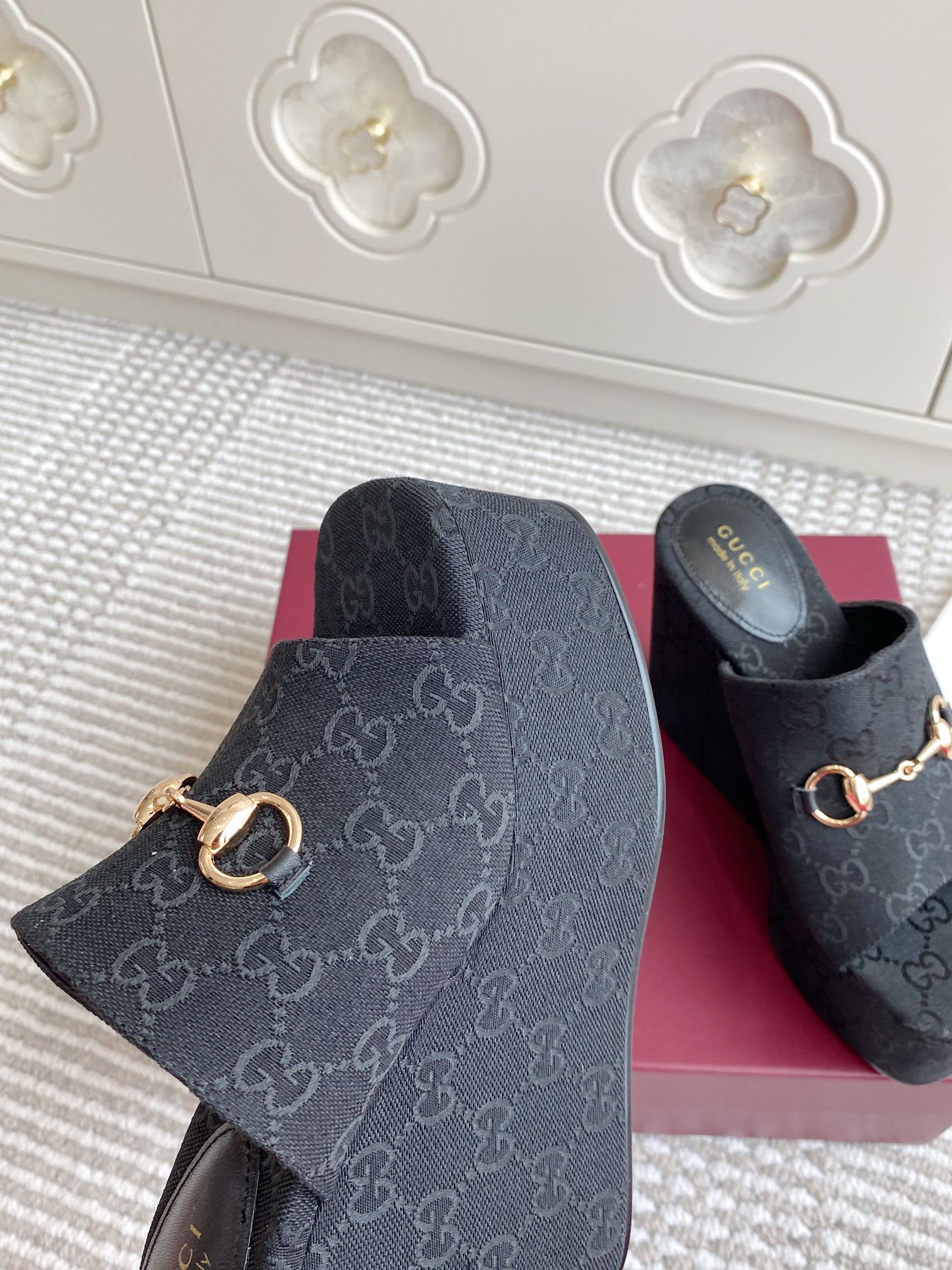 GC 25 Wedge With Horsebit Sandal Black Canvas 291030