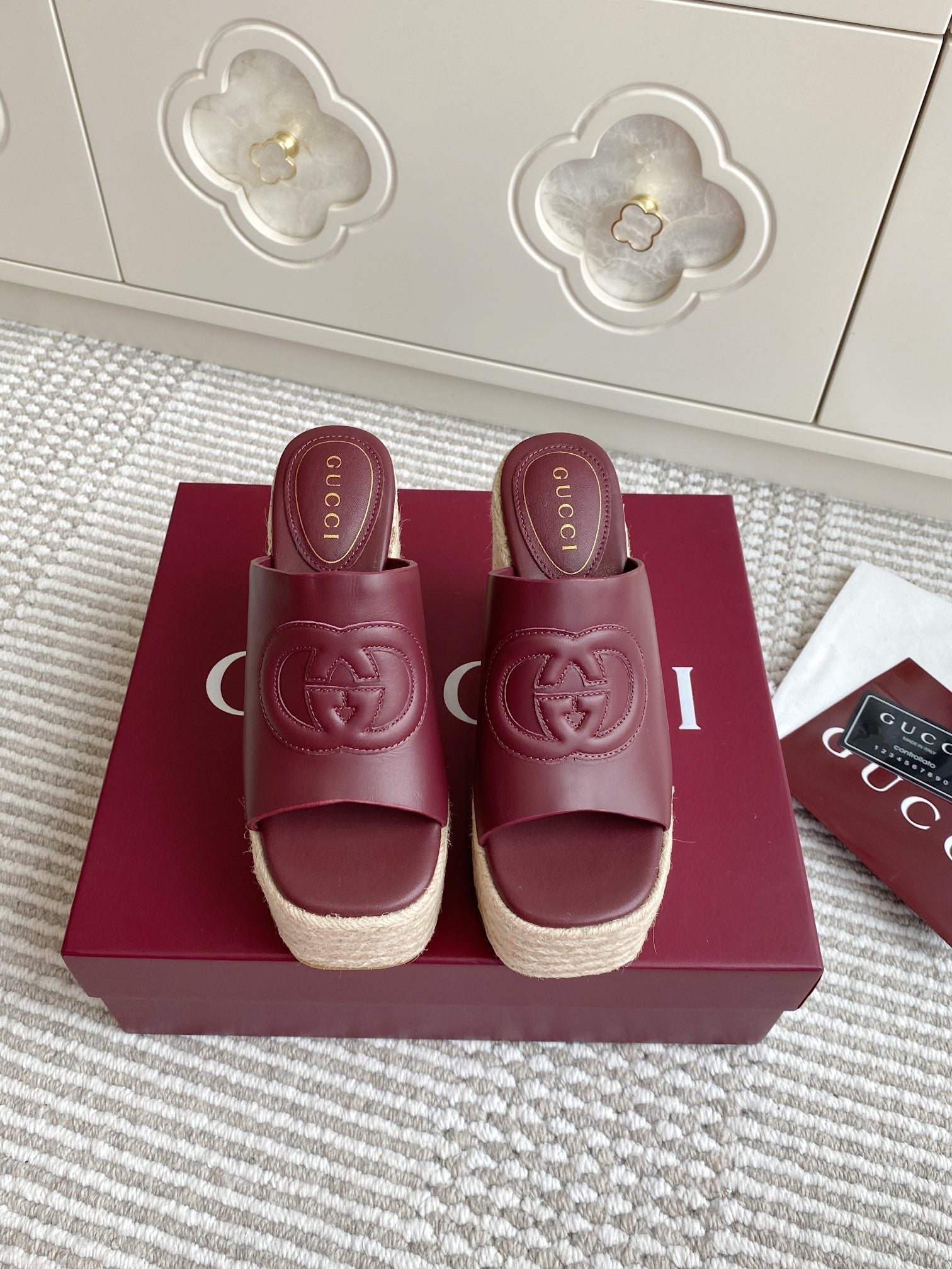 GC 25 Interlocking G Sandal Red Burgundy Cord Cowhide 291033