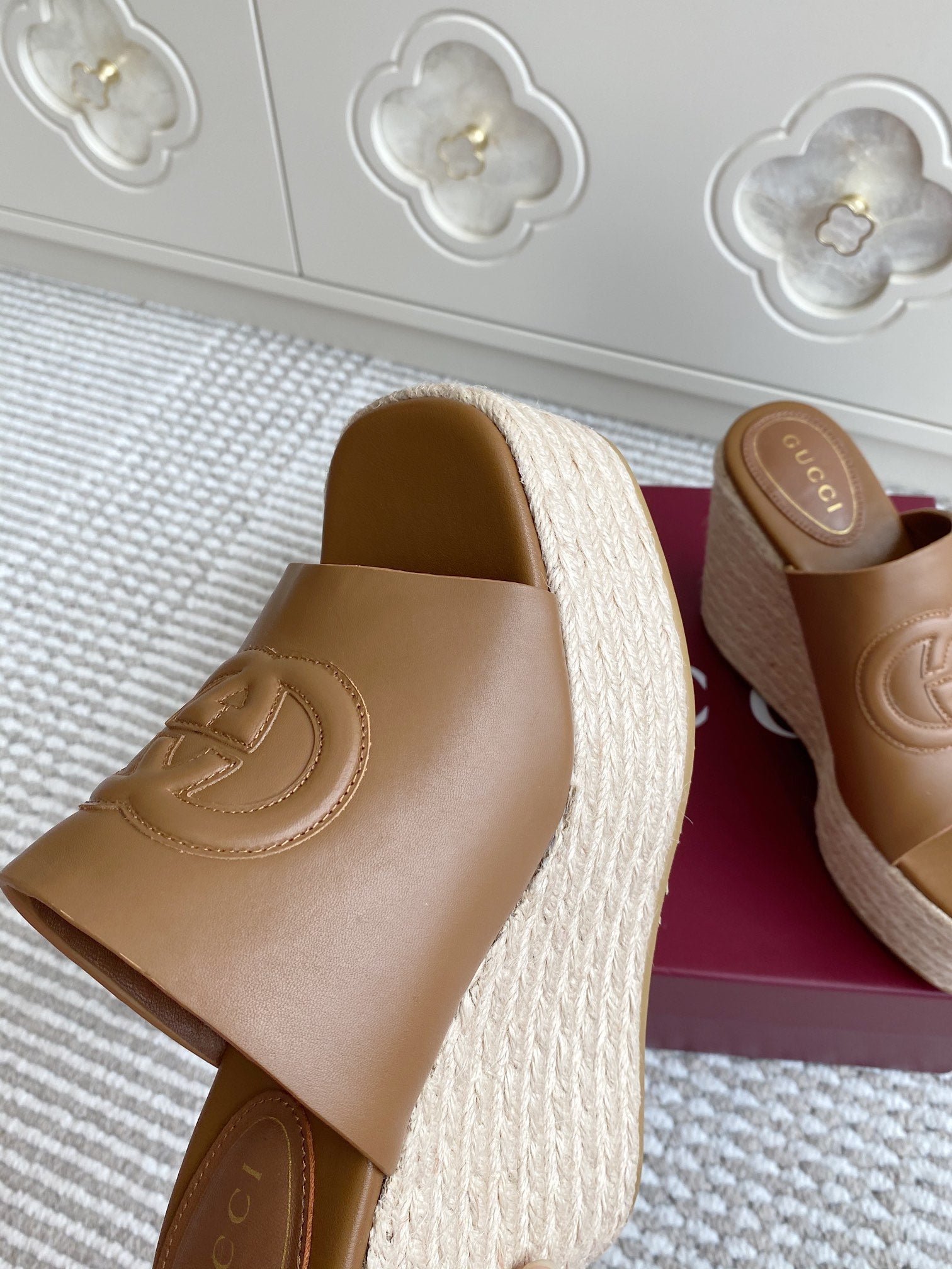 GC 25 Interlocking G Sandal Brown Cord Cowhide 291035