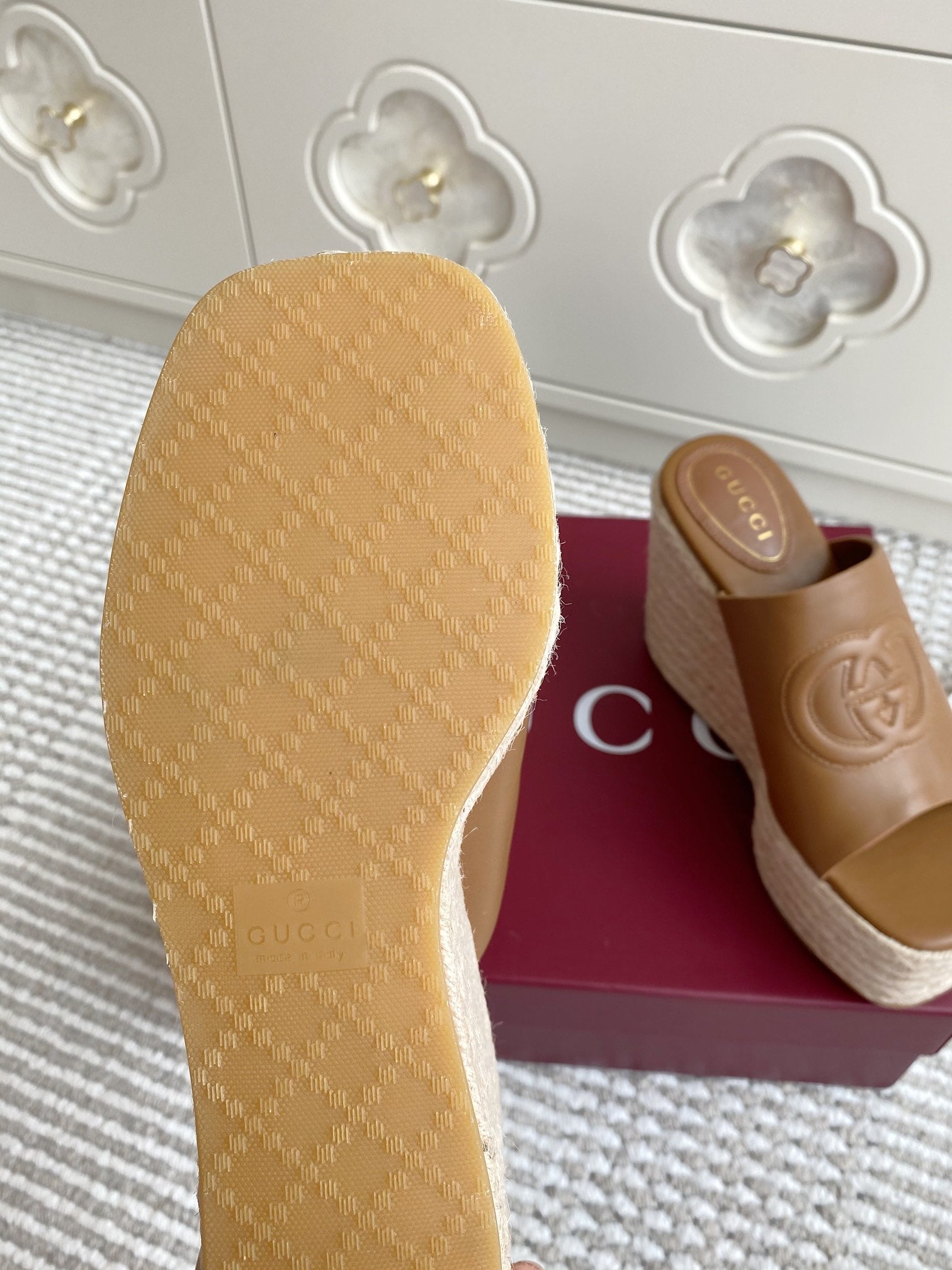 GC 25 Interlocking G Sandal Brown Cord Cowhide 291035