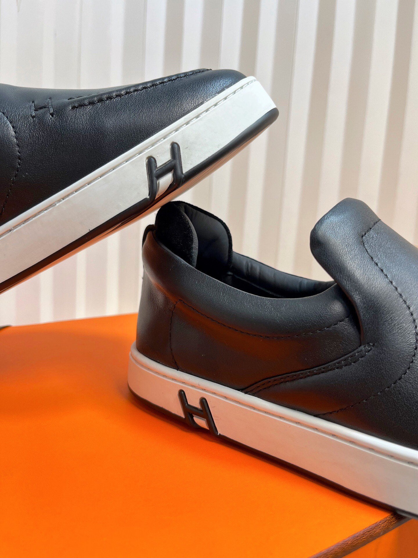 HM British Retro Loafers Black Suede 317075