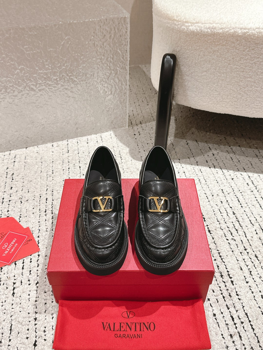 VT Vlogo Loafer Black Cowhide