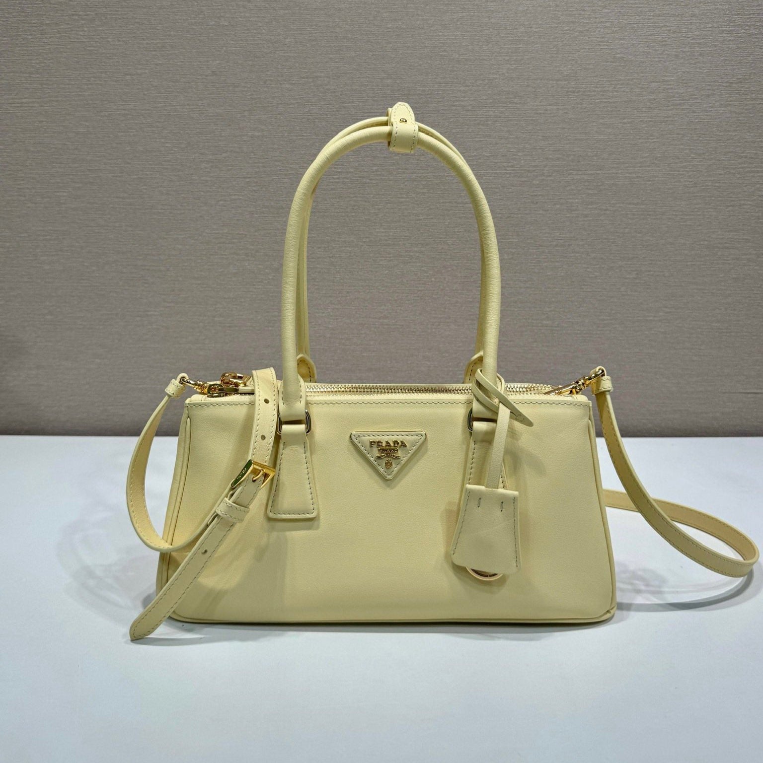 PRA New killer bag light beige calfskin 340514