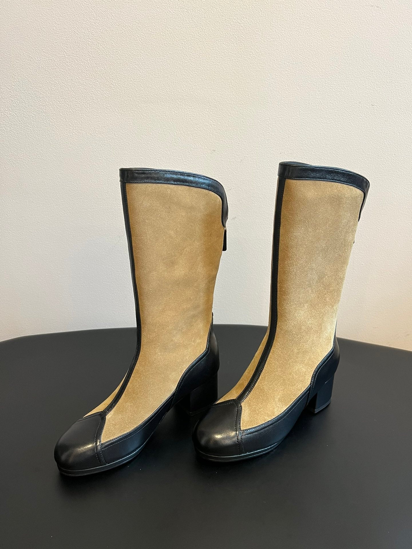 CC 25 Martin Boot Beige Suede Sheepskin 408609