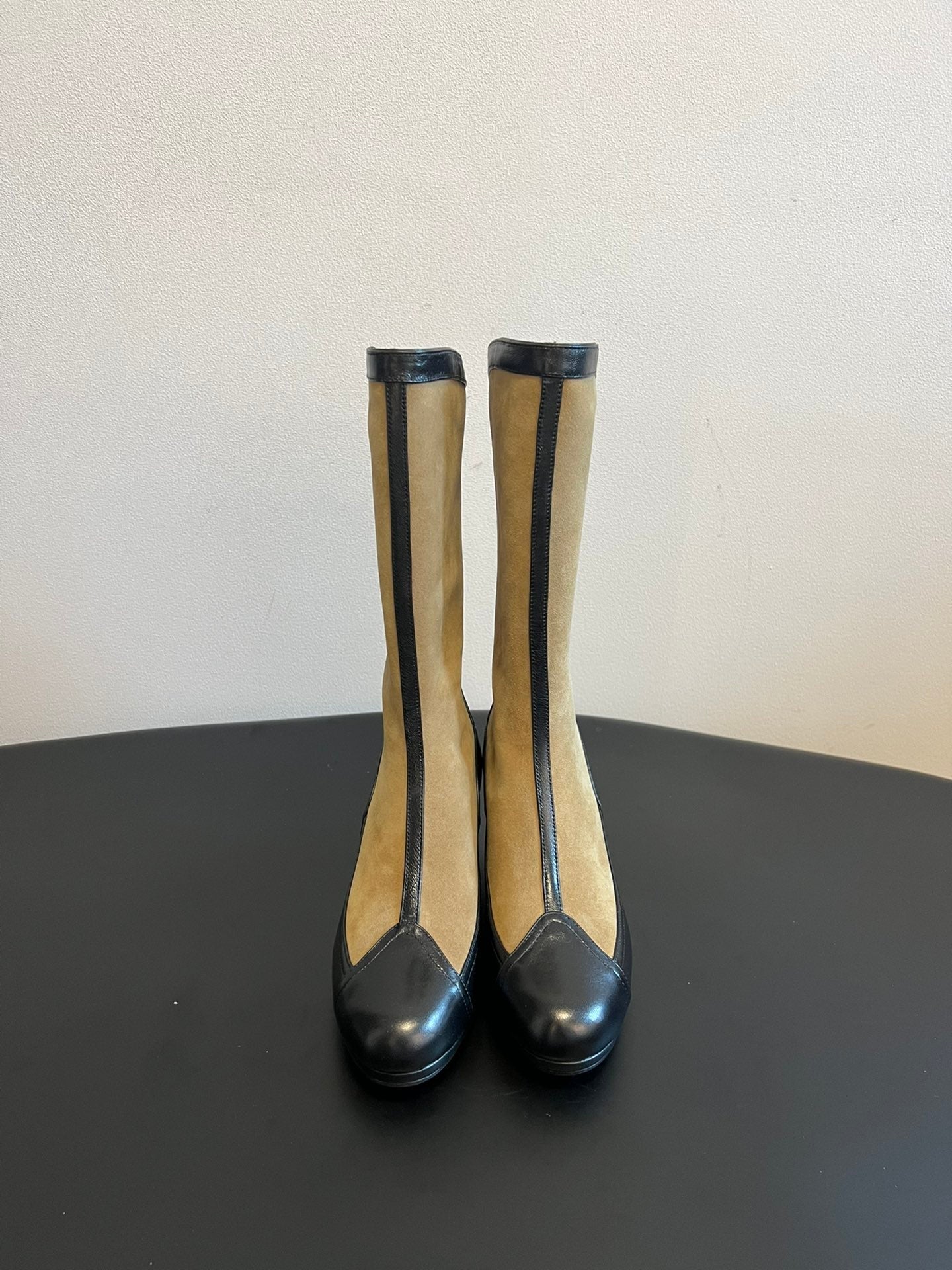 CC 25 Martin Boot Beige Suede Sheepskin 408609