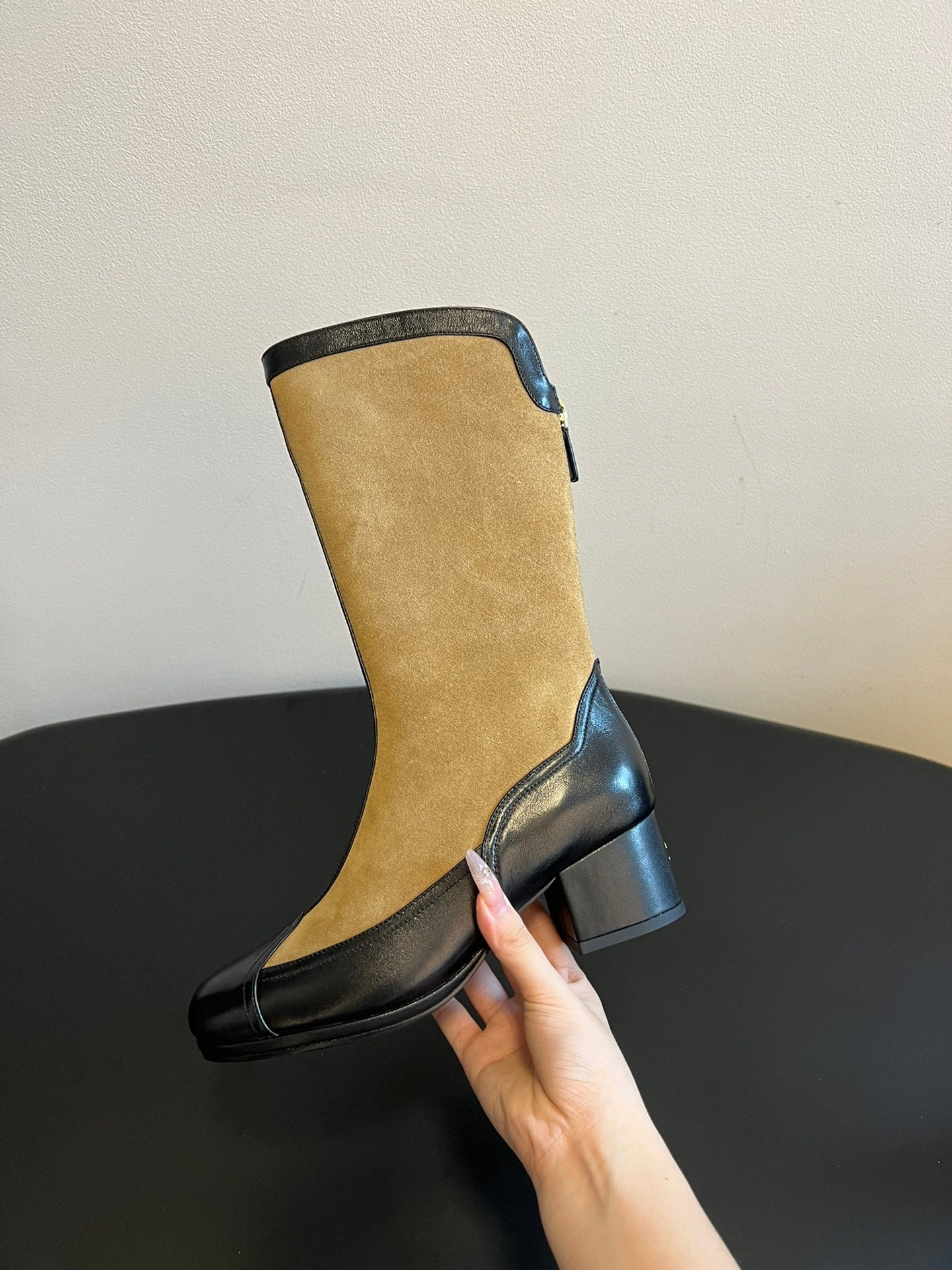 CC 25 Martin Boot Beige Suede Sheepskin 408609