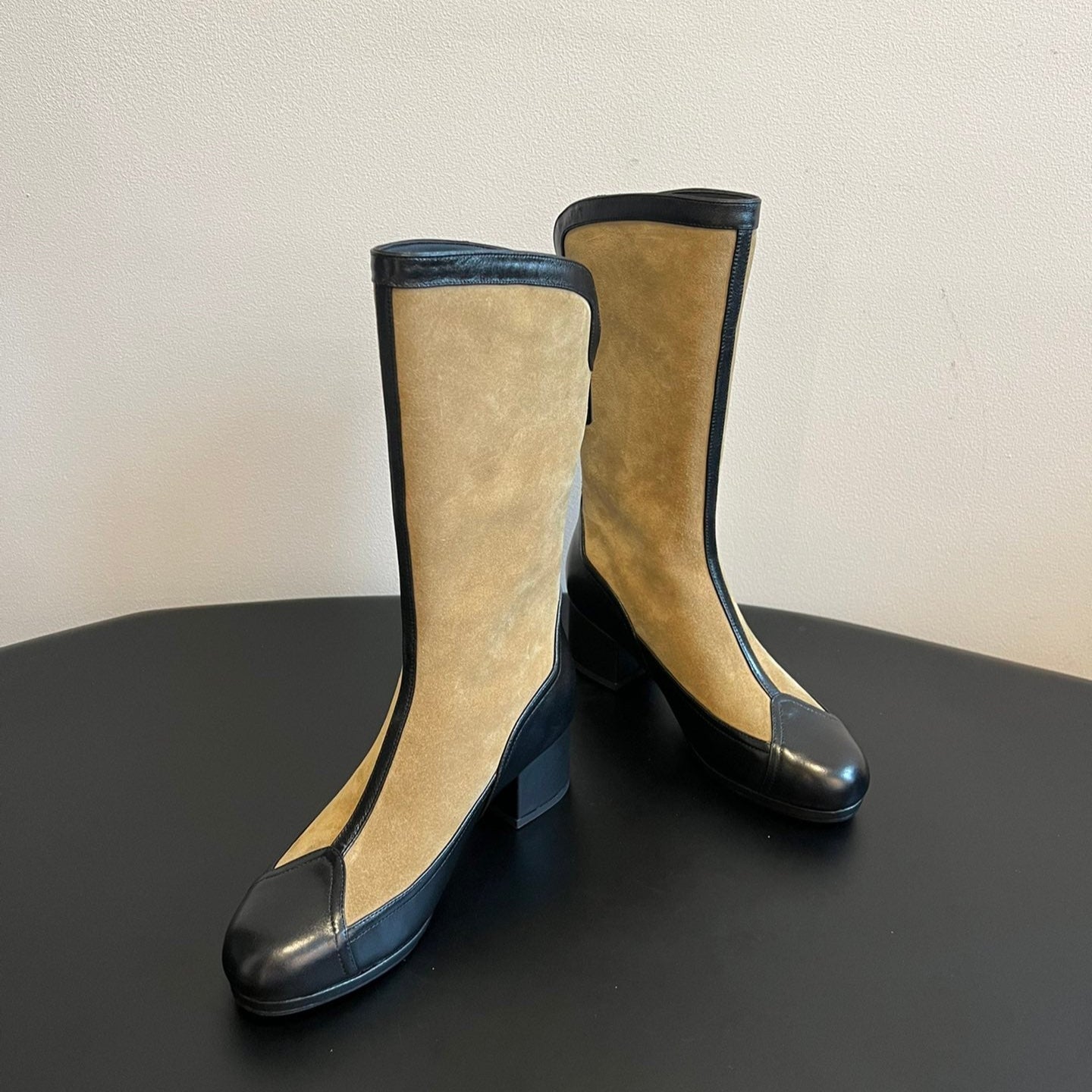 CC 25 Martin Boot Beige Suede Sheepskin 408609